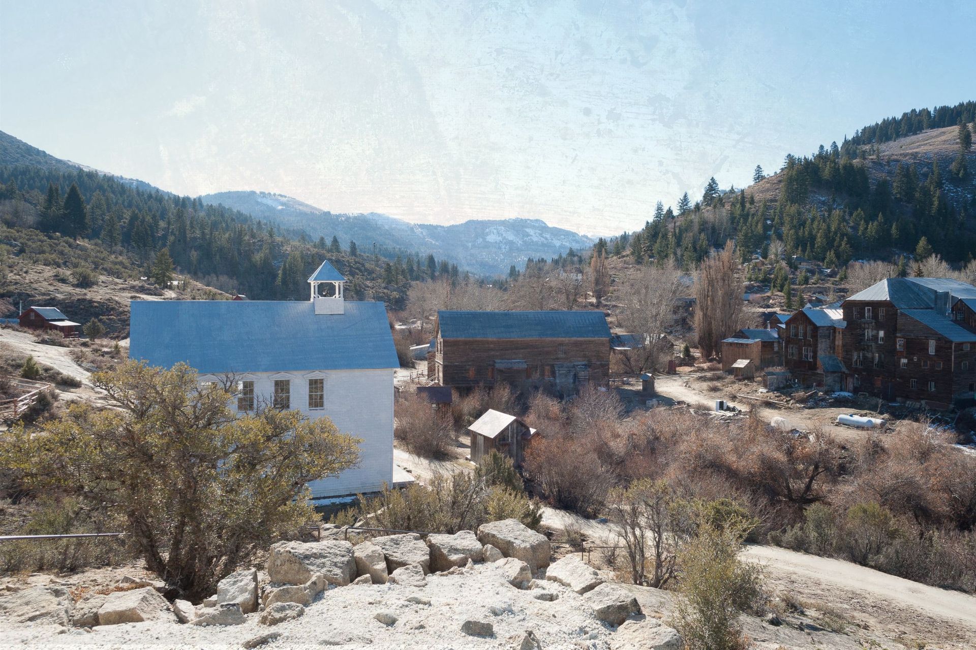 11 obscure US ghost towns with actual ghosts (maybe) Mythfolks