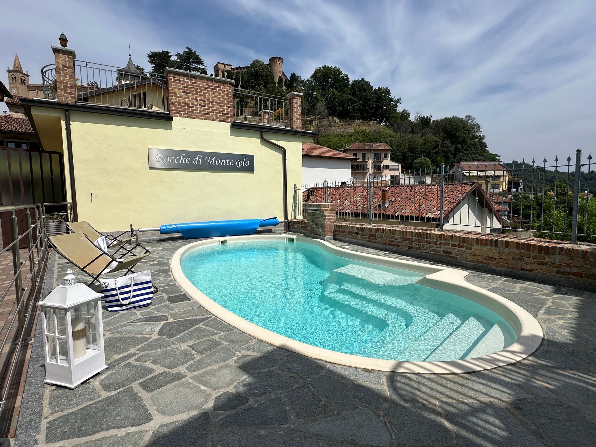 Piscina Green di giorno con acqua eco‑sostenibile