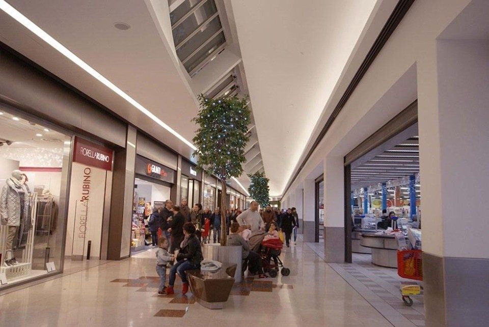 Luci natalizie per centro commerciale