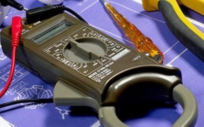 Attrezzatura per analisi elettriche