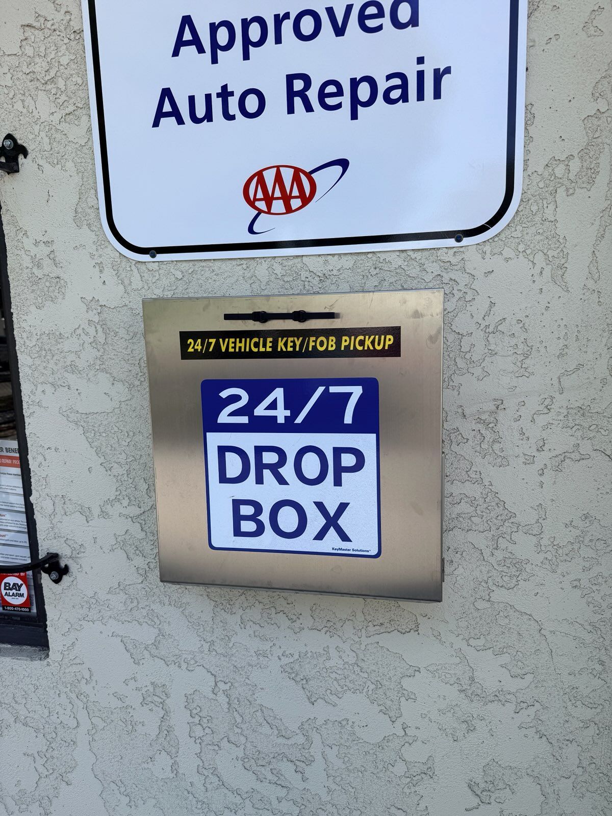 Box for vehicle key for late drop-off | AK Auto Repair