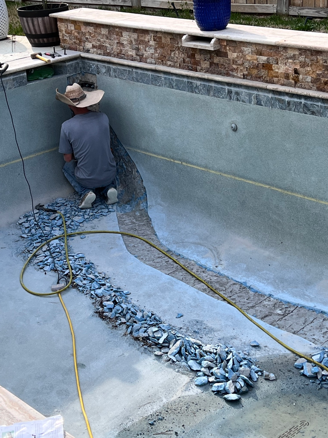 Swimming pool structural crack repair in Katy and Greater Houston – Aqua Tek Pools.
