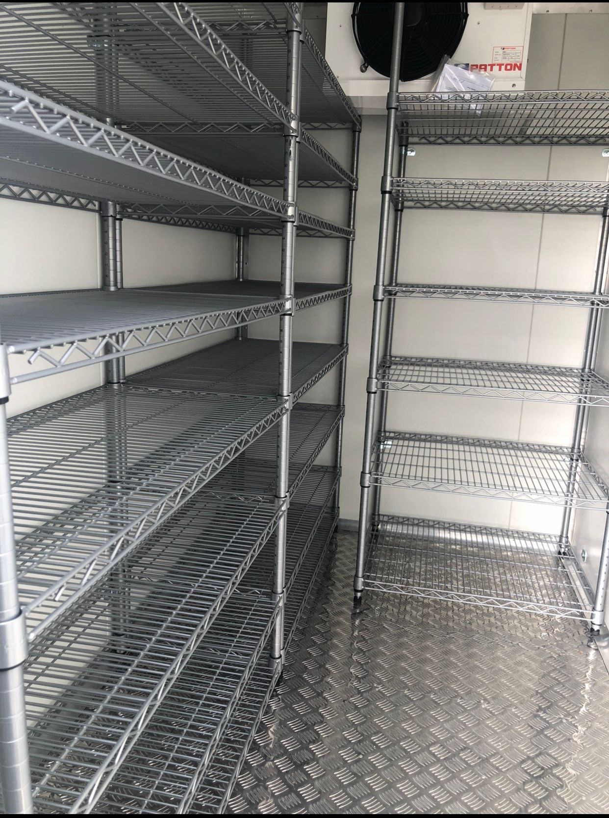 Shelving in portable coolrooms
