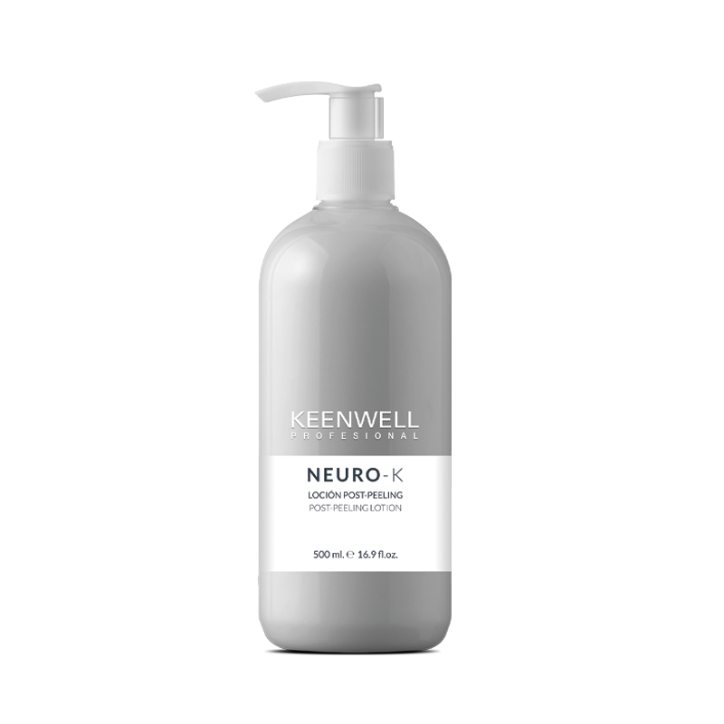 Flacone con dosatore a pompa grigio di lozione corpo Keenwell Neuro-K su sfondo bianco.