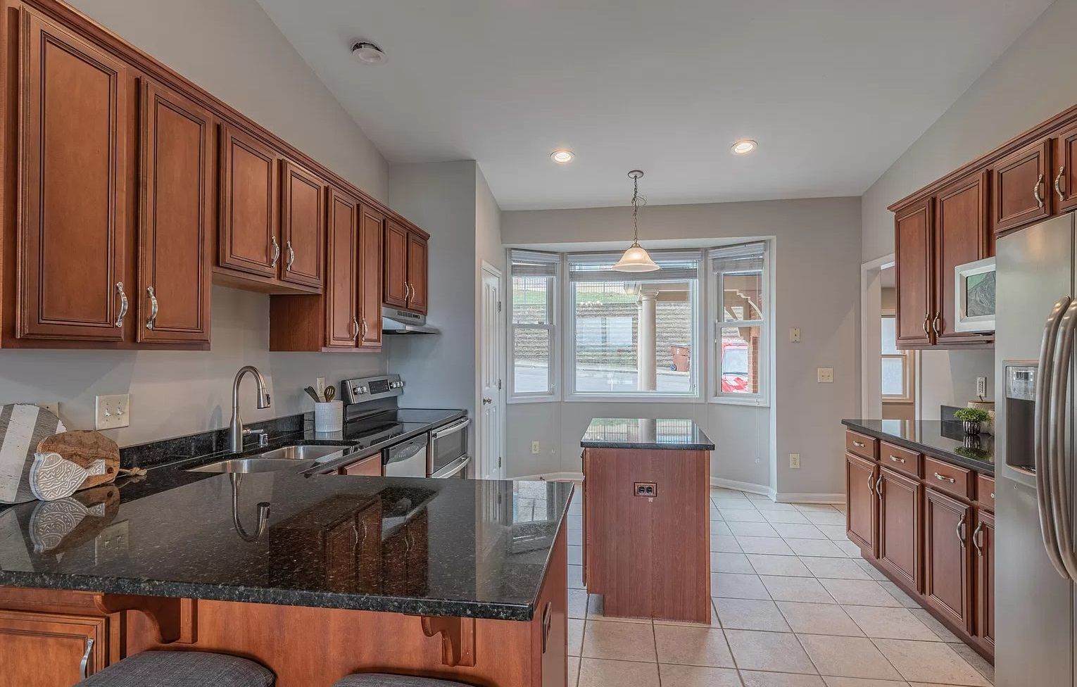 Southgate Townhomes - kitchen with island and appliances