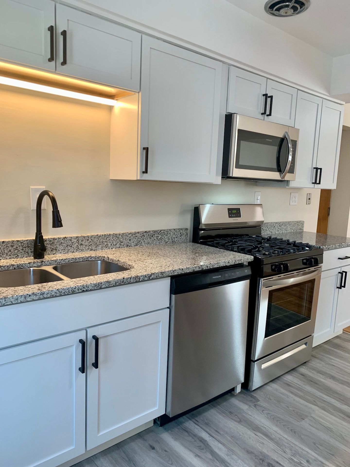 66-burdsall-avenue - Kitchen Appliances 02