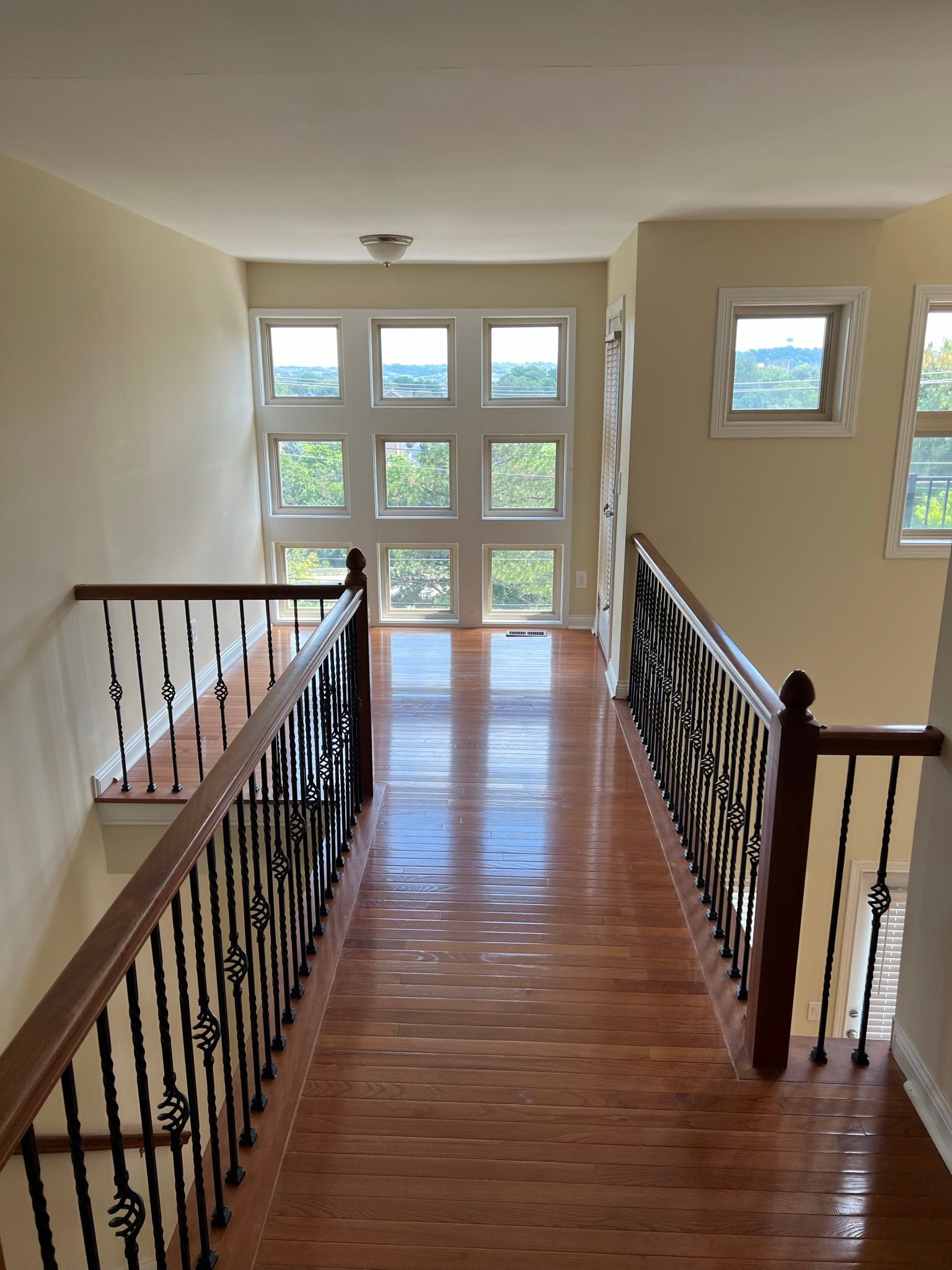 Crescent Avenue Townhomes - hallway