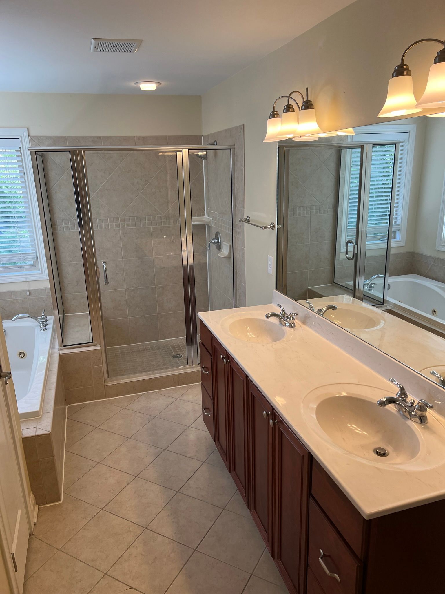 Crescent Avenue Townhomes - Bedroom door