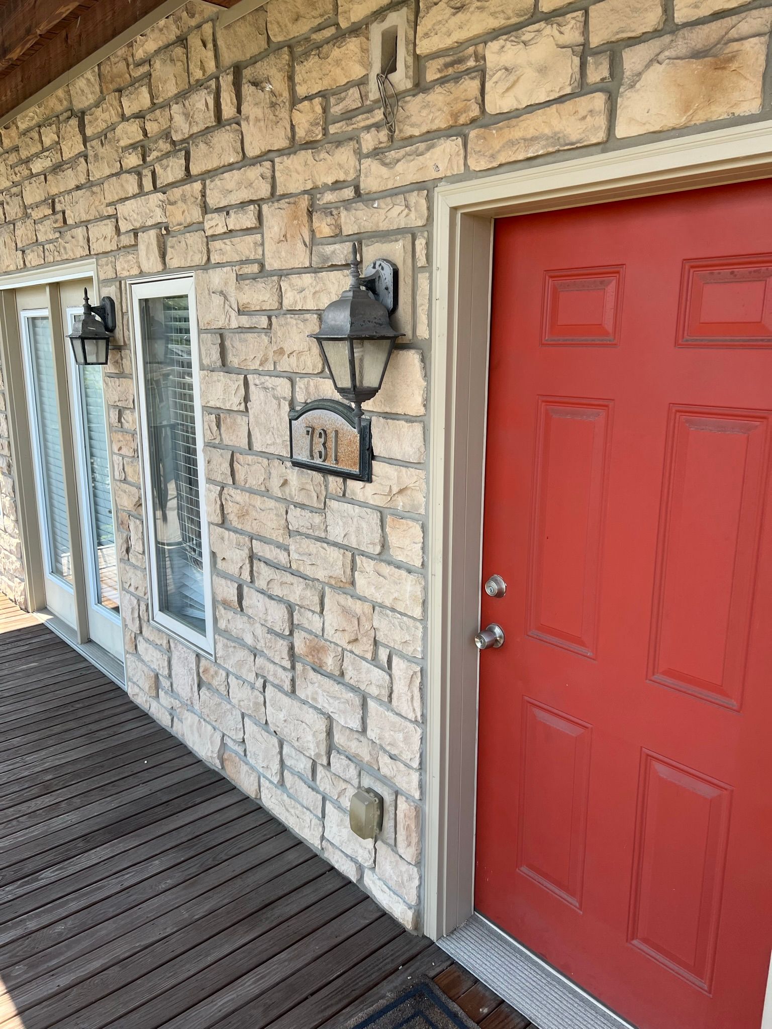Crescent Avenue Townhomes - Apartment front door