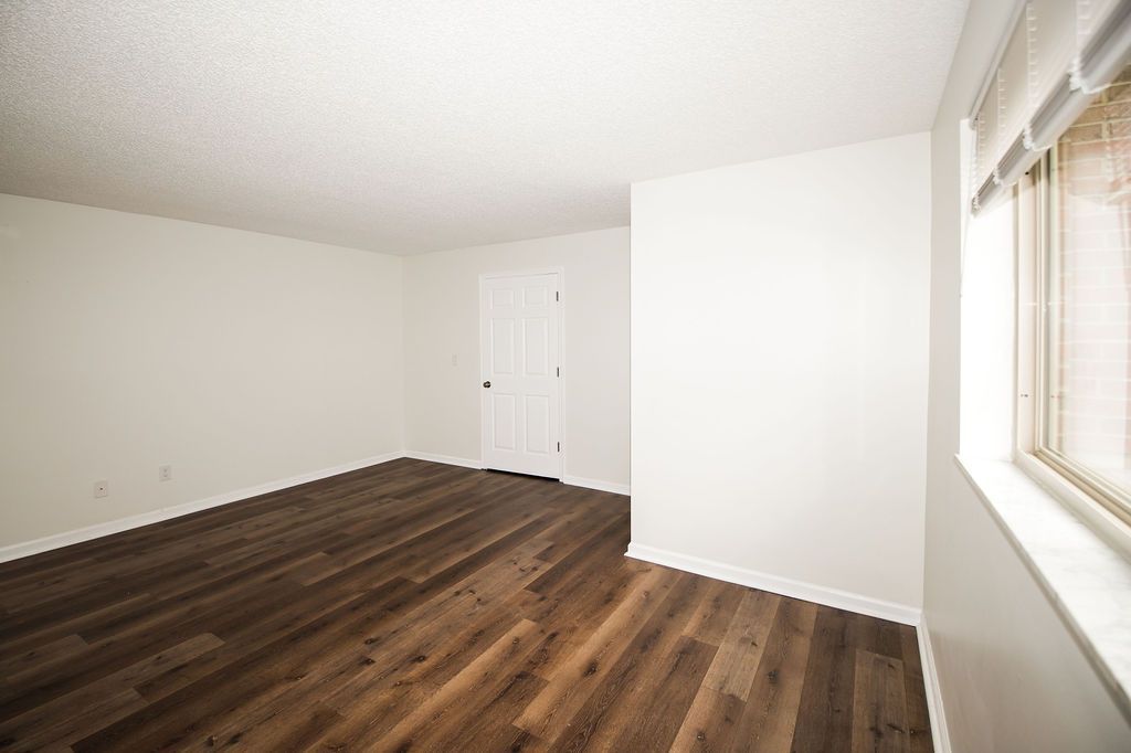 The Incline at Fort Mitchell.- Living room
