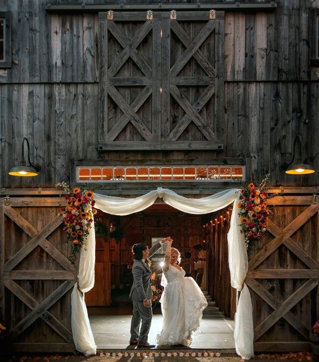 Tulips Floral Design | Westbrook, CT barn weddings