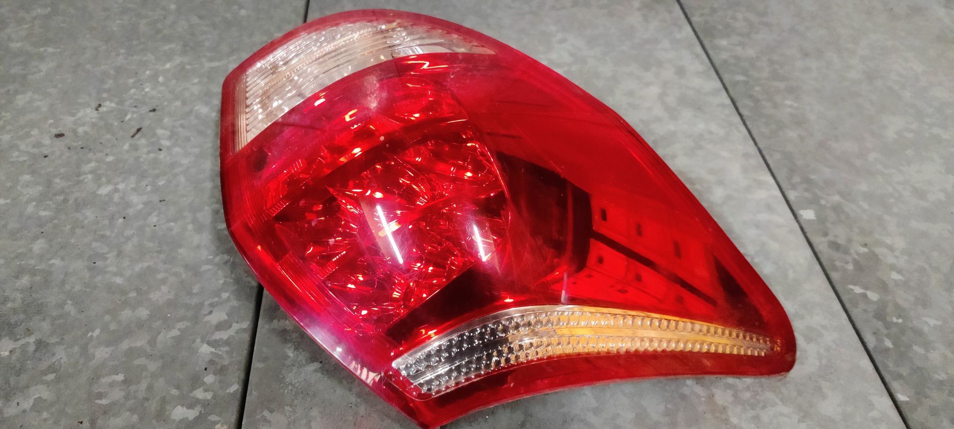 Verlichting en nog veel meer bij Stegeman Autosloperij in Exel bij Lochem.