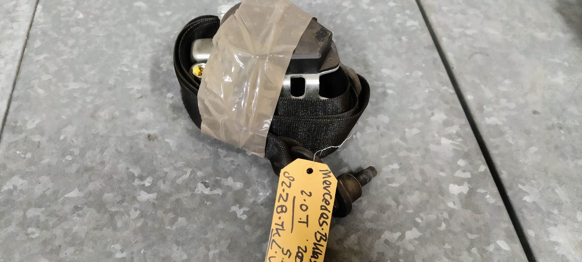 Mercedes B klasse onderdelen bij Stegeman Car Parts Exelsweg 25 7245VD Laren bij Lochem
