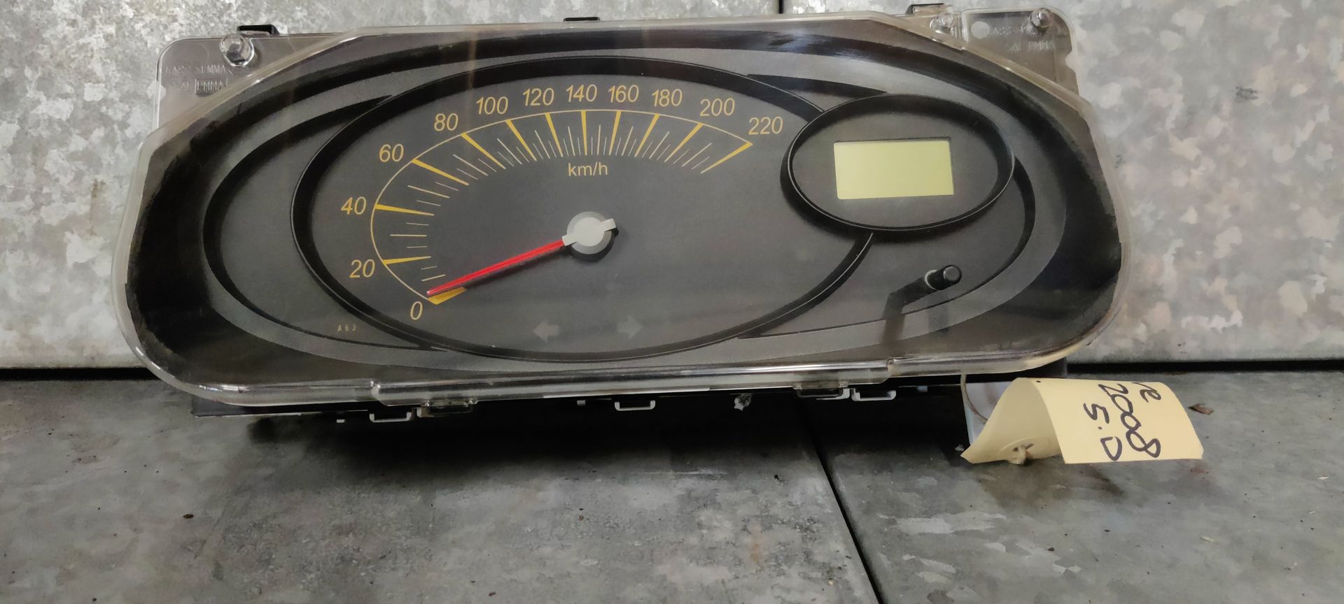 Daihatsu Cuore, Nissan Almera onderdelen bij Stegeman Car Parts in Exel bij Lochem .