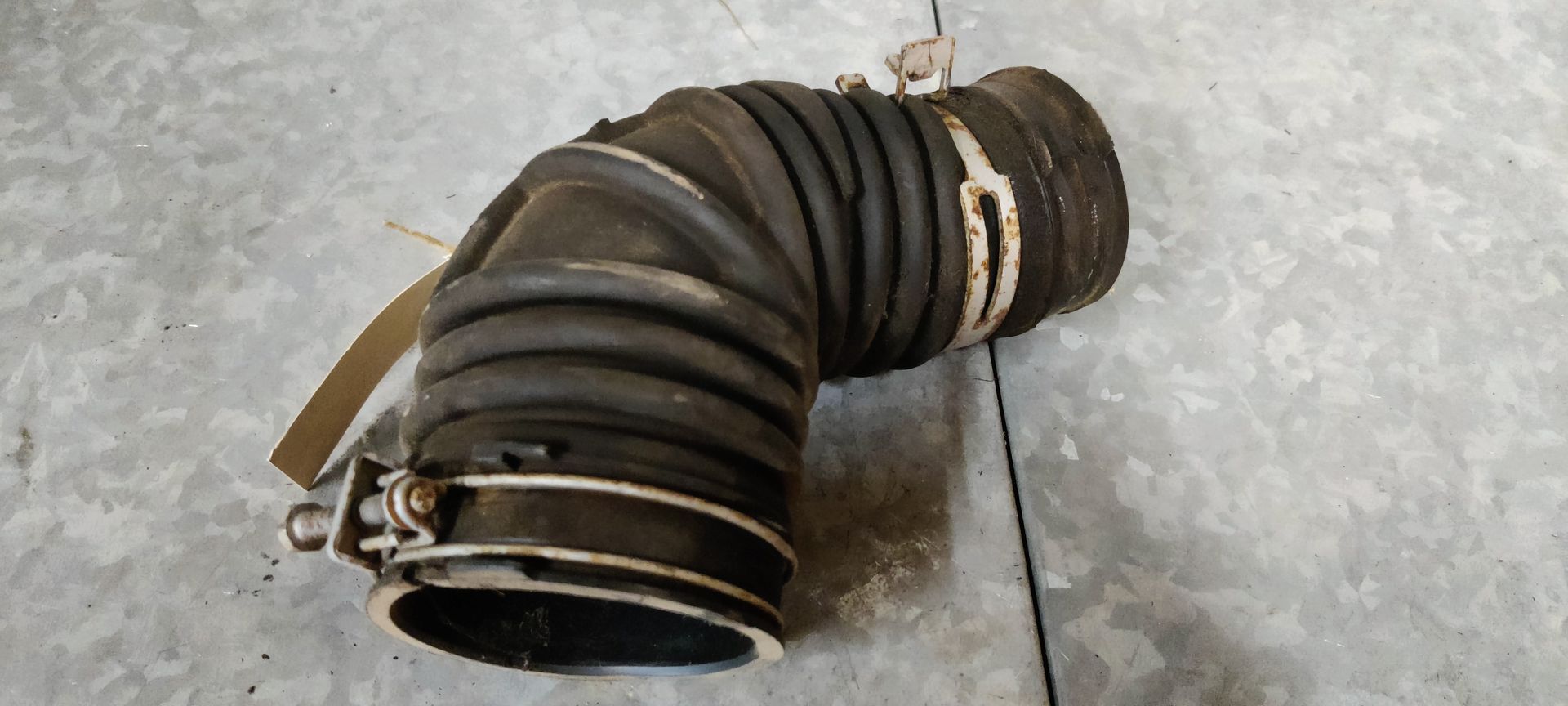 Inlaat luchtslang RAV4