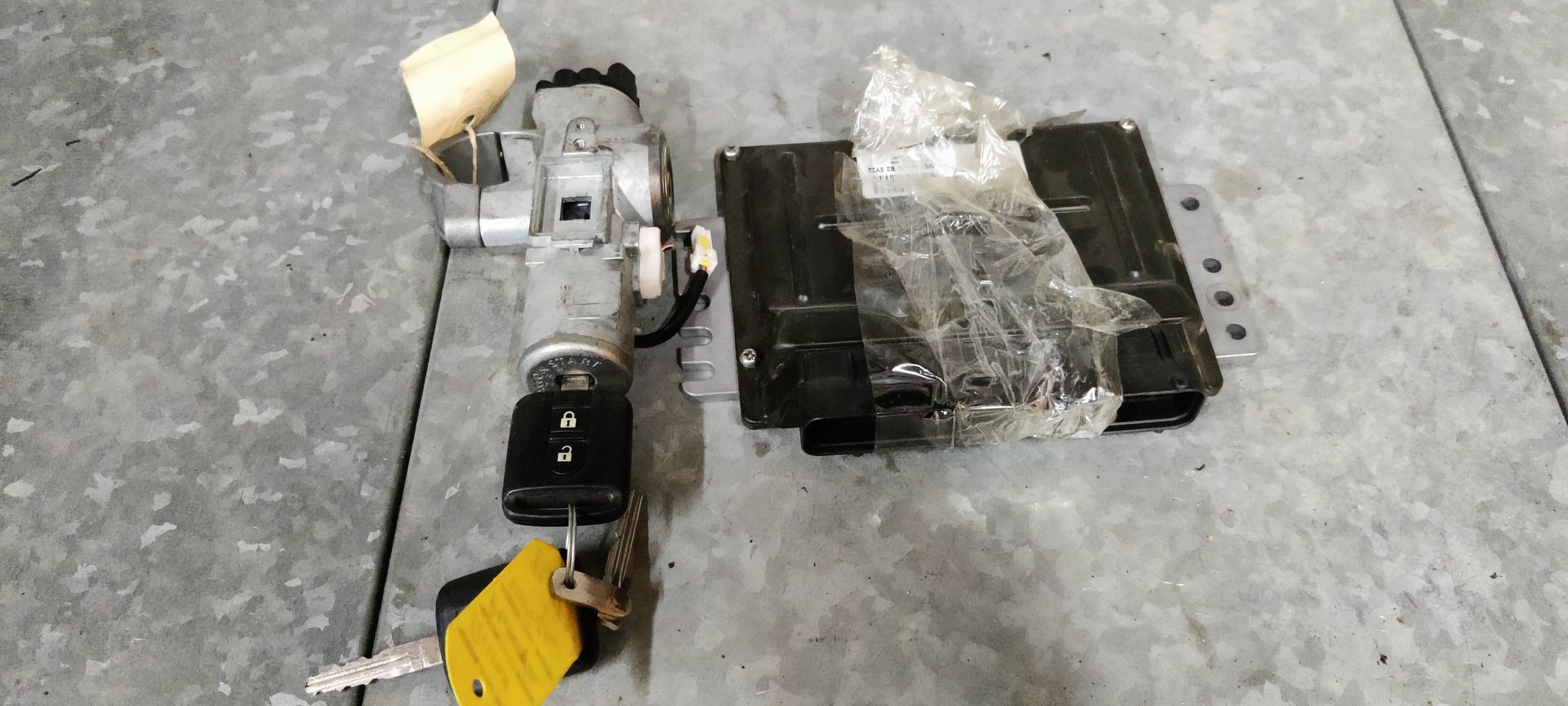 Nissan Primera contactslot met computer
www.stegemancarparts.nl