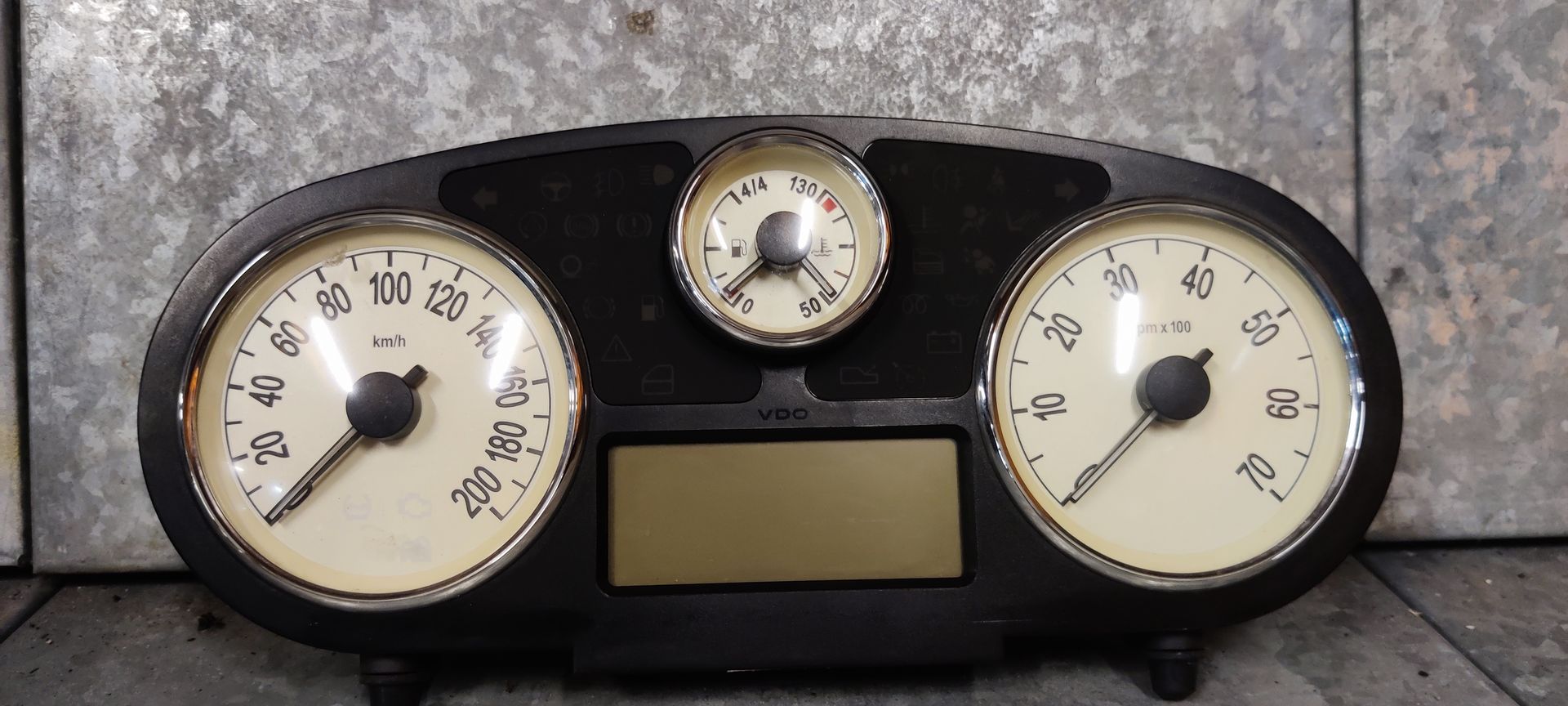 Lancia cockpit stegemancarparts.nl