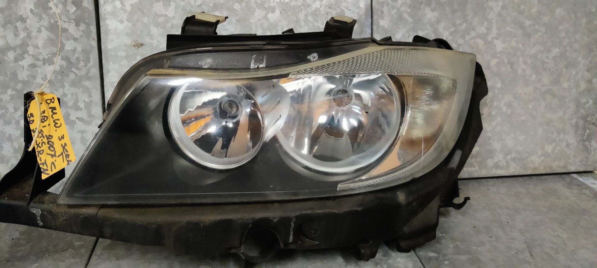BMW linker koplamp bij stegemancarparts.nl