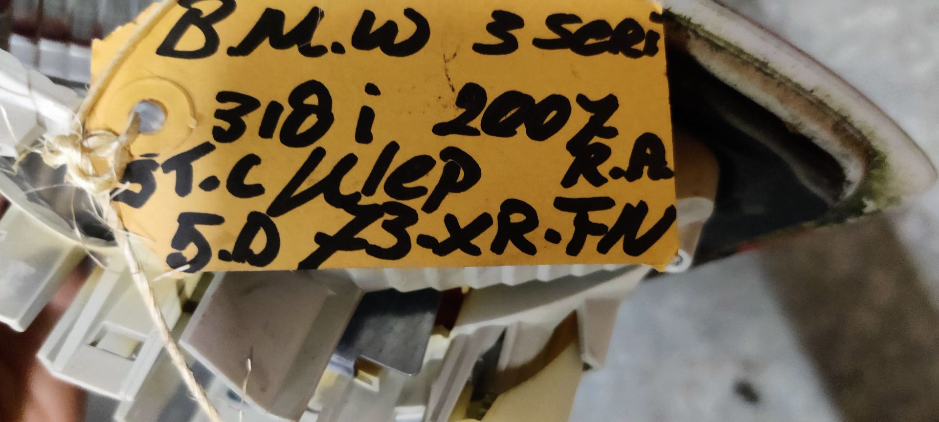 Suzuki Swift en BMW 318 onderdelen bij Stegeman Car Parts in Exel bij Lochem .