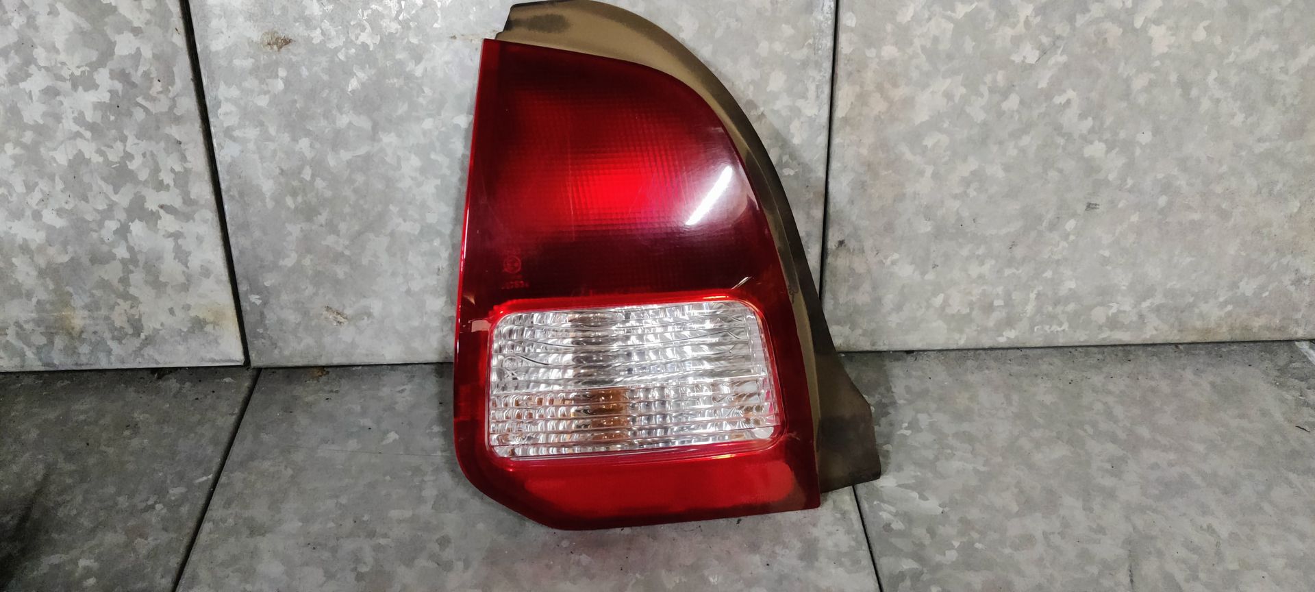 Mitsubishi Colt 1998 achterlicht