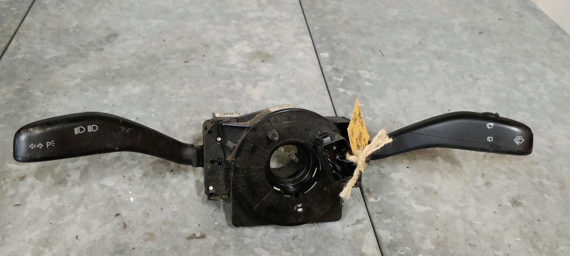 VW Polo gebruikte stuurkolomschakelaar.