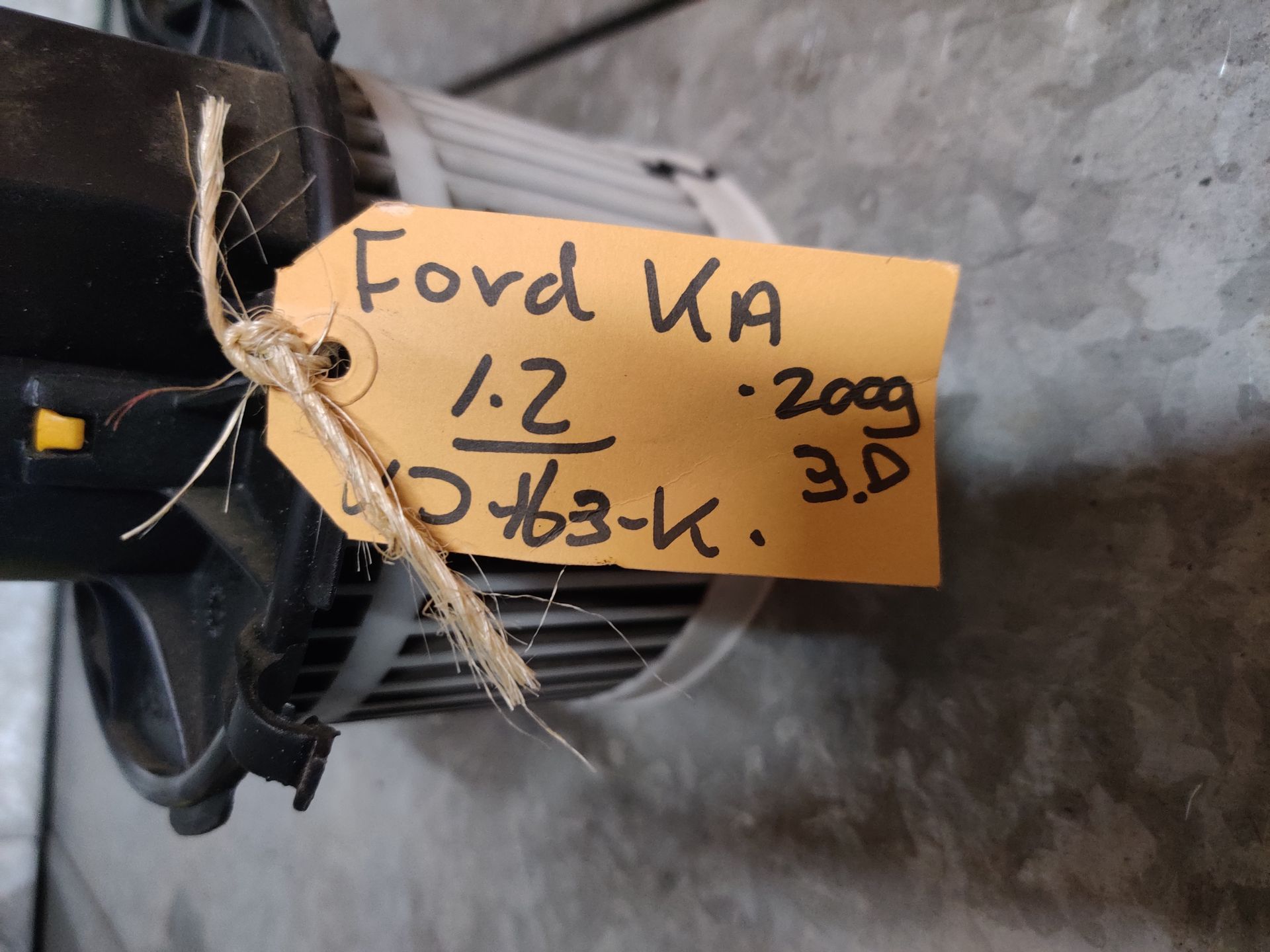 Ford Ka kachelmotor bij Stegeman Autosloperij in Exel.