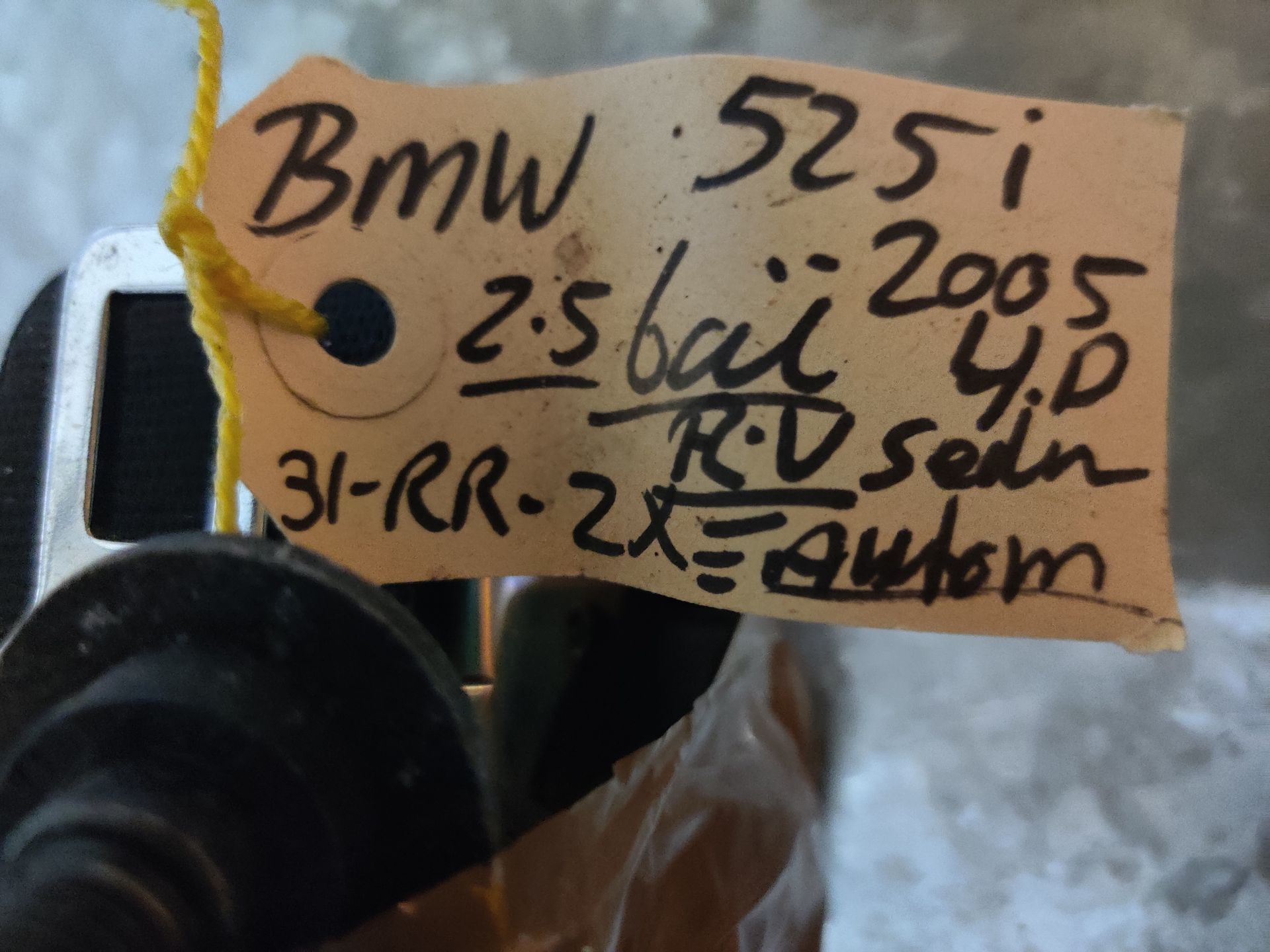 BMW 525i rolgordels, deurklinken en nog veel meer bij Stegeman Autosloperij in Exel bij Lochem.