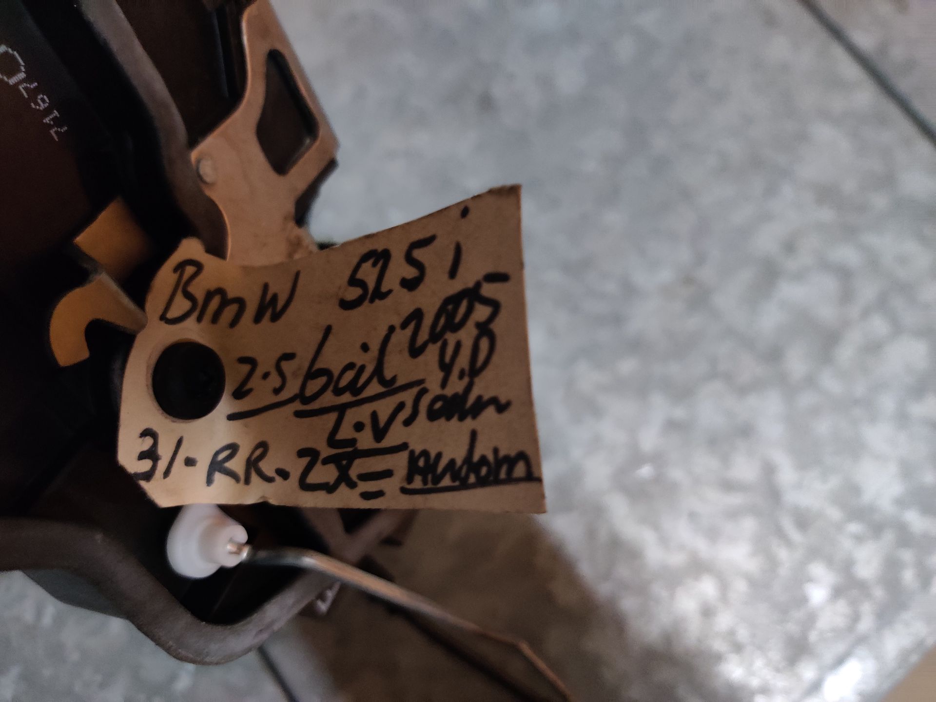 BMW 525i rolgordels, deurklinken en nog veel meer bij Stegeman Autosloperij in Exel bij Lochem.