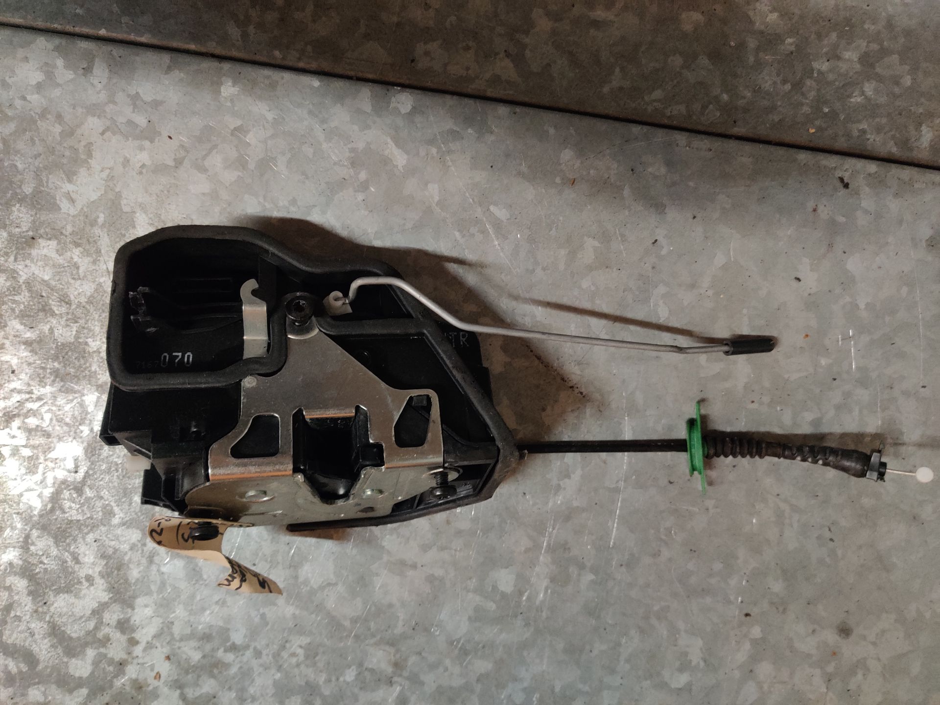 BMW 525i rolgordels, deurklinken en nog veel meer bij Stegeman Autosloperij in Exel bij Lochem.
