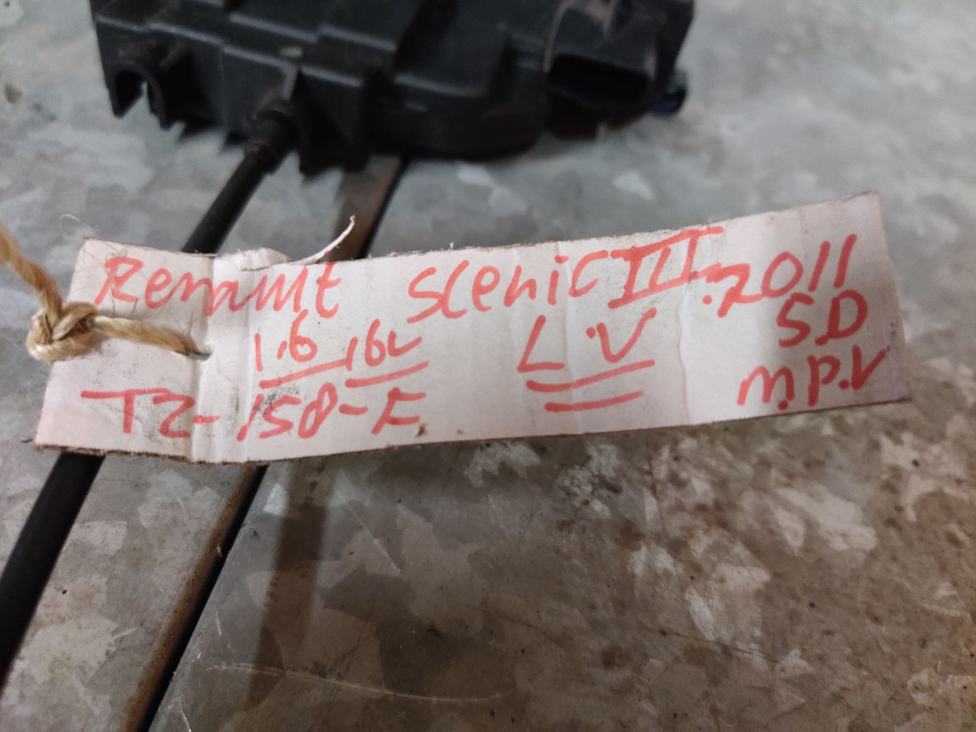 Stegeman Carparts in Exel heeft ruim 5000 Renault Scenic onderdelen op voorraad.