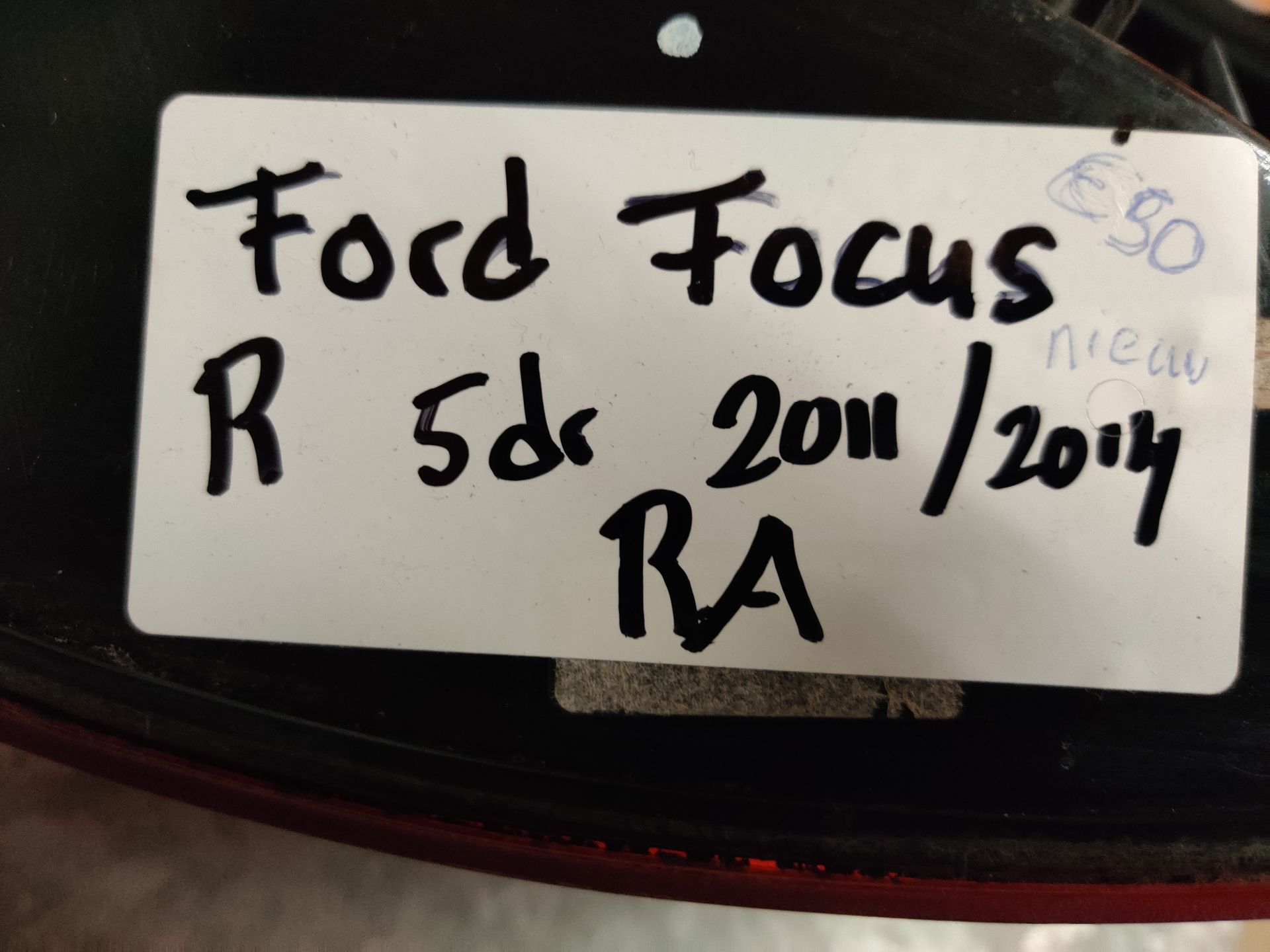 Ford achterlichten, hele partijen op voorraad bij Stegeman Autosloperij in Exel. Wij versturen ook.
