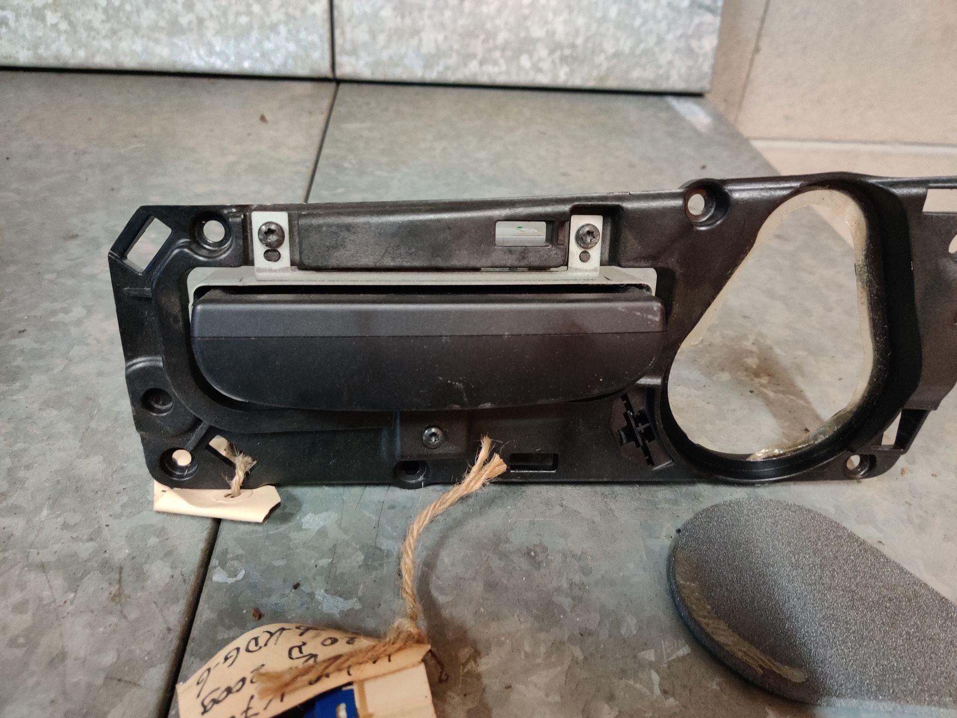 Seat, Audi, Subaru Forester en Volvo V70 bij Stegeman Autosloperij in Exel.