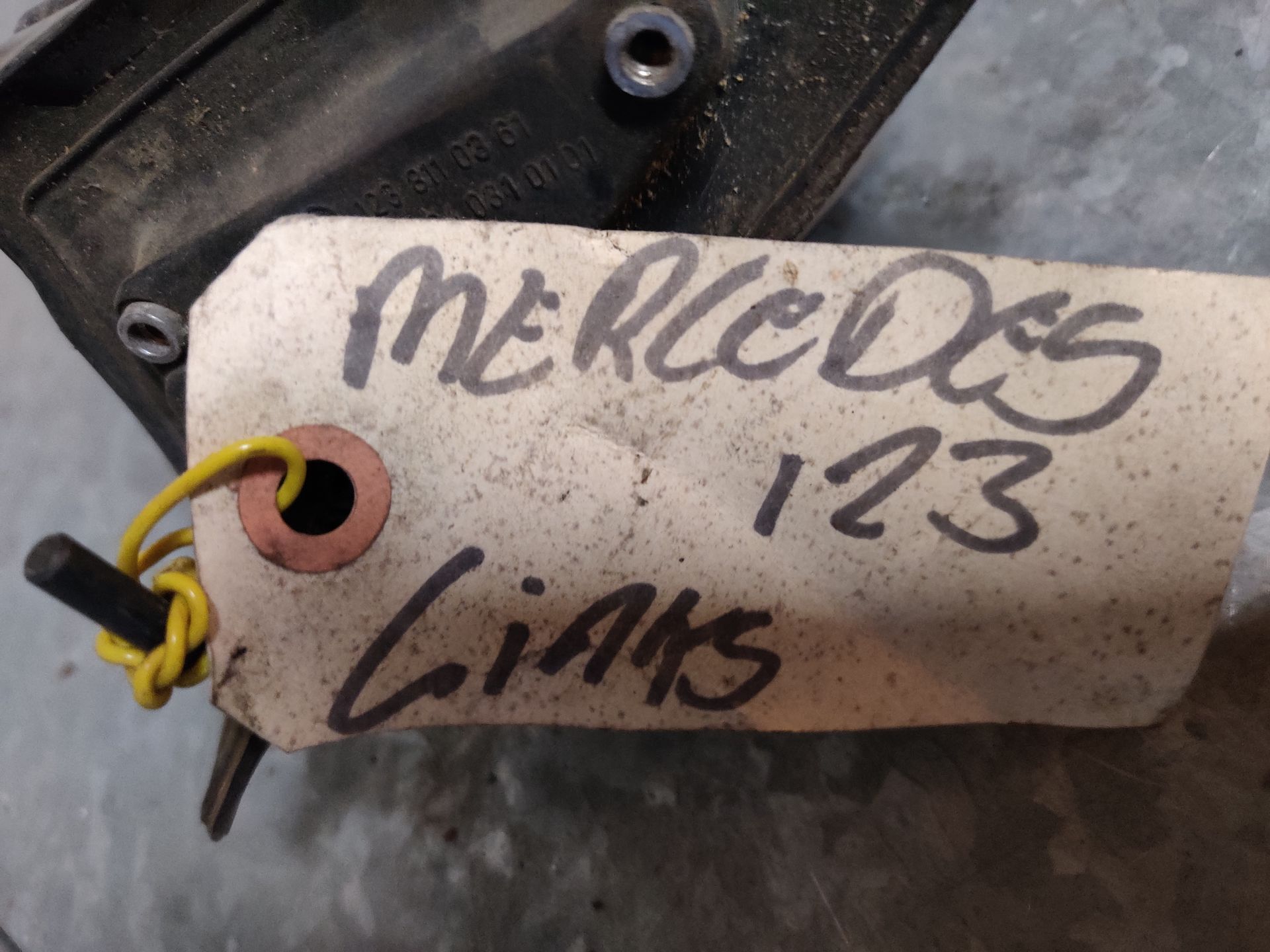 Mercedes W123 spiegel bij www.stegemancarparts.nl