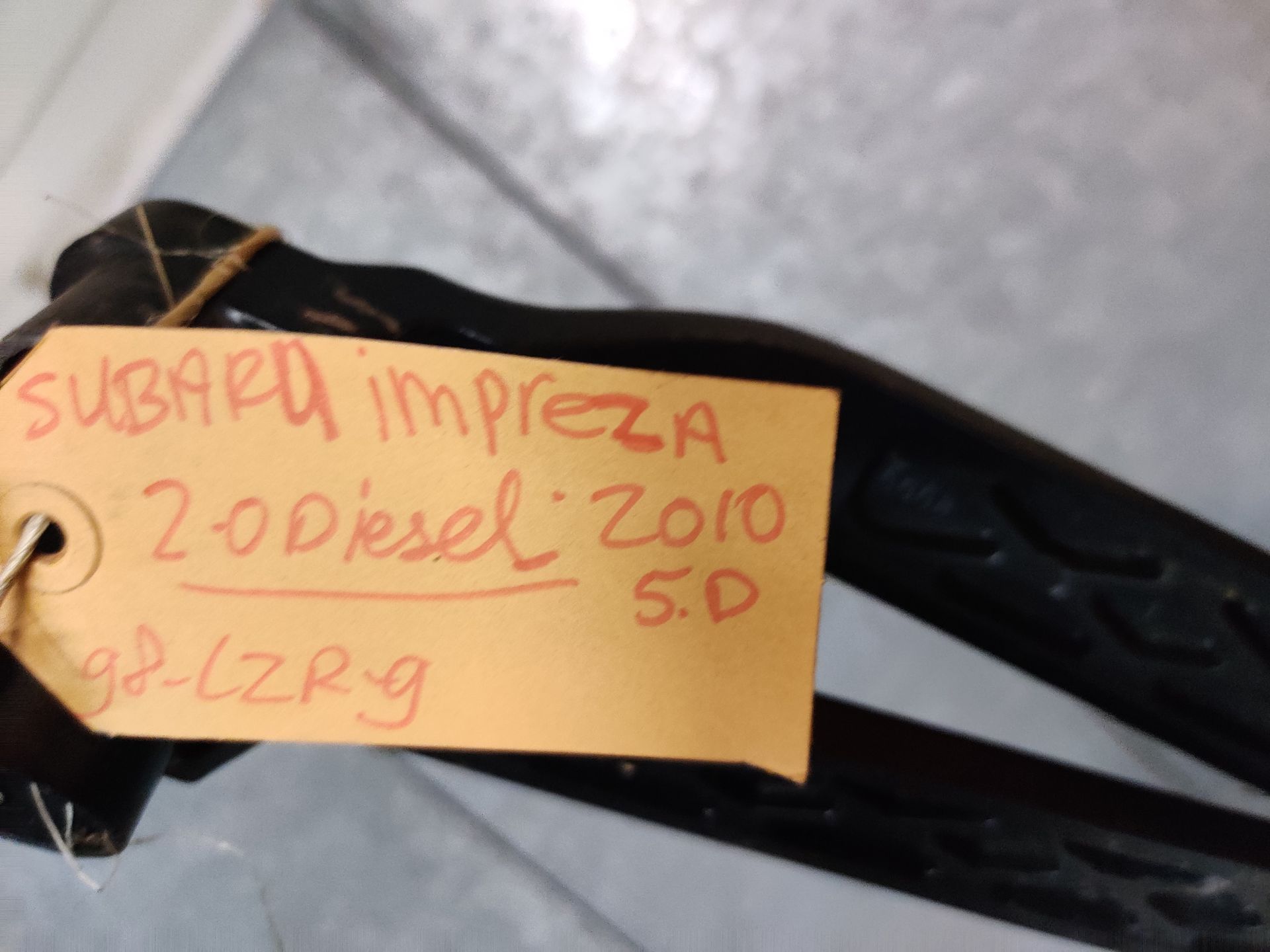 Impreza ruitenwisserarmen op voorraad bij www.stegemancarparts.nl