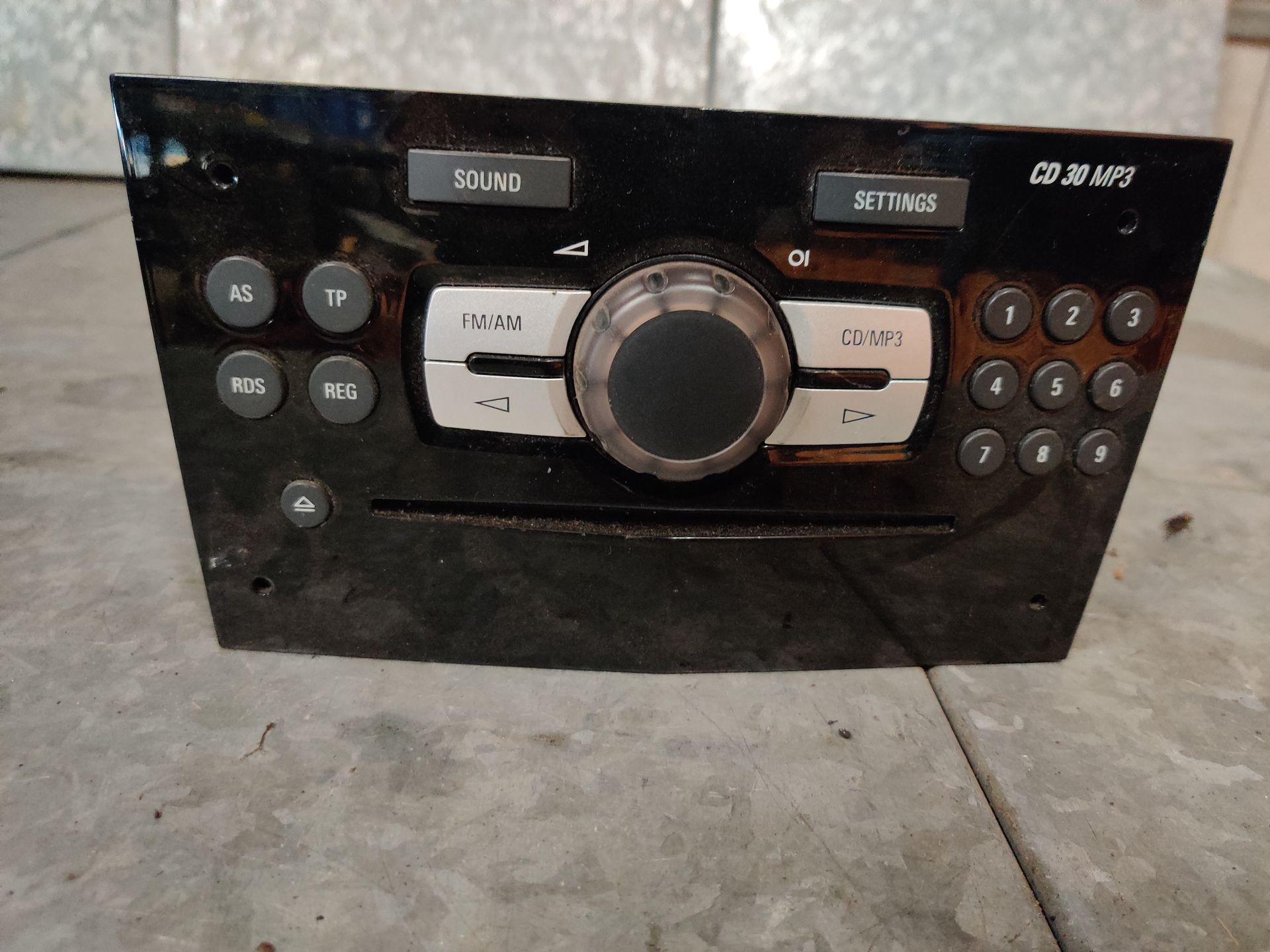Kilometerteller, Radio, startmotor, stuurbekrachtiging, koplampen, tankvlotter bij Stegeman in Exel