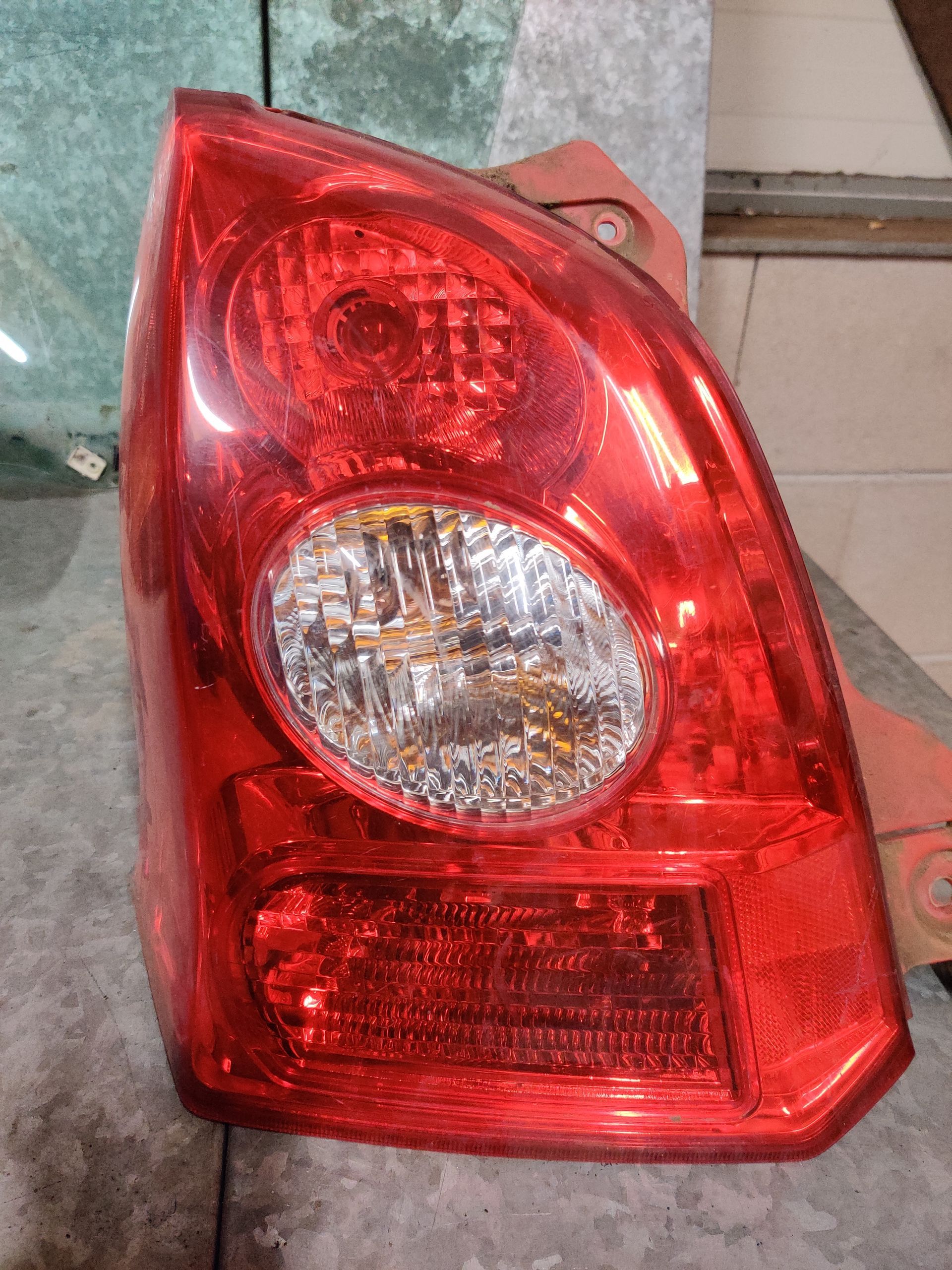 Nissan Pixo, Renault Modus en Kia Picanto linker achterlichten bij Stegeman autosloperij.