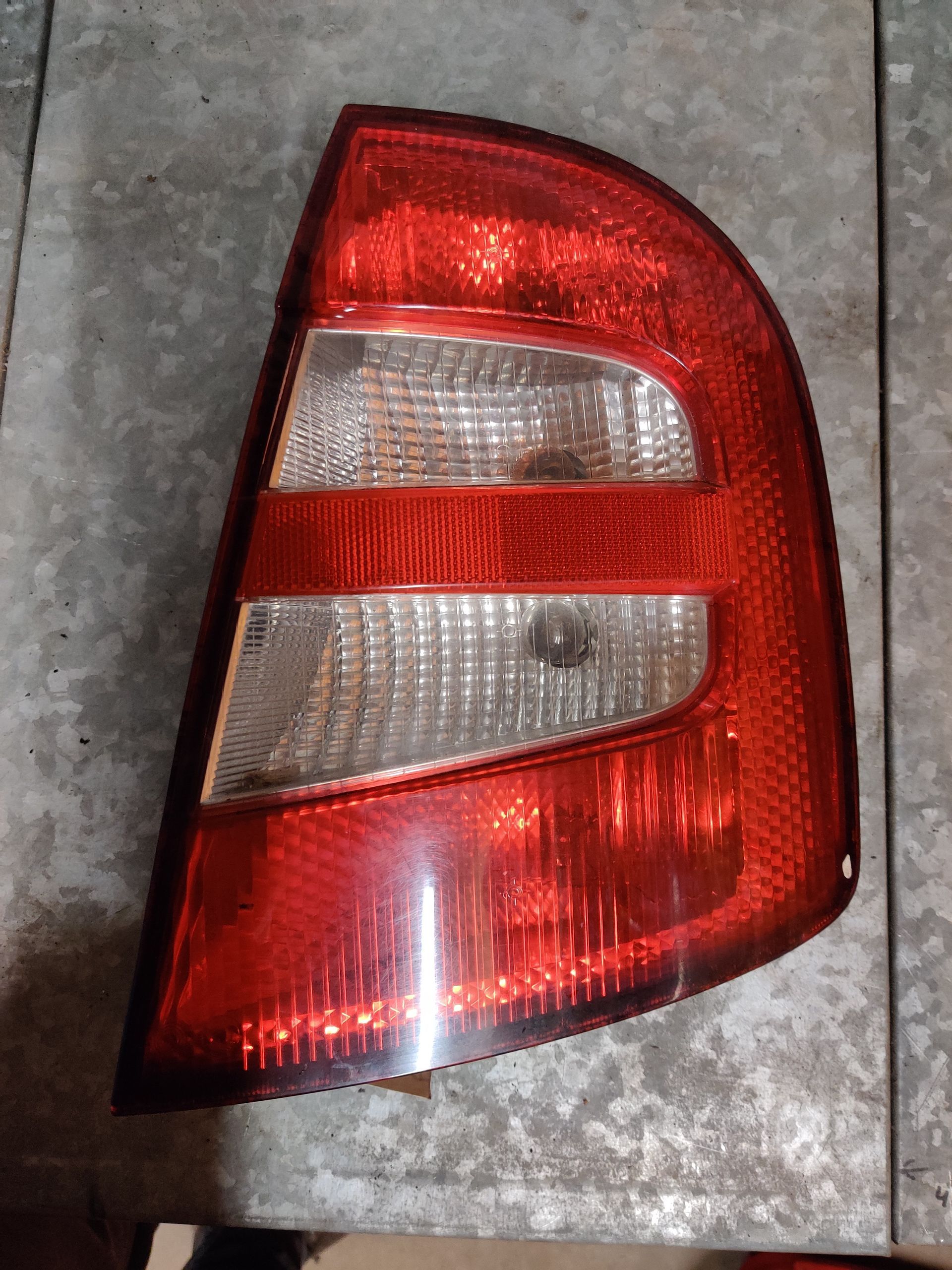 Kia Sorento, Audi A2, VW Fox, Skoda Octavia, Mazda Demio, Chrysler Neon bij www.stegemancarparts.nl