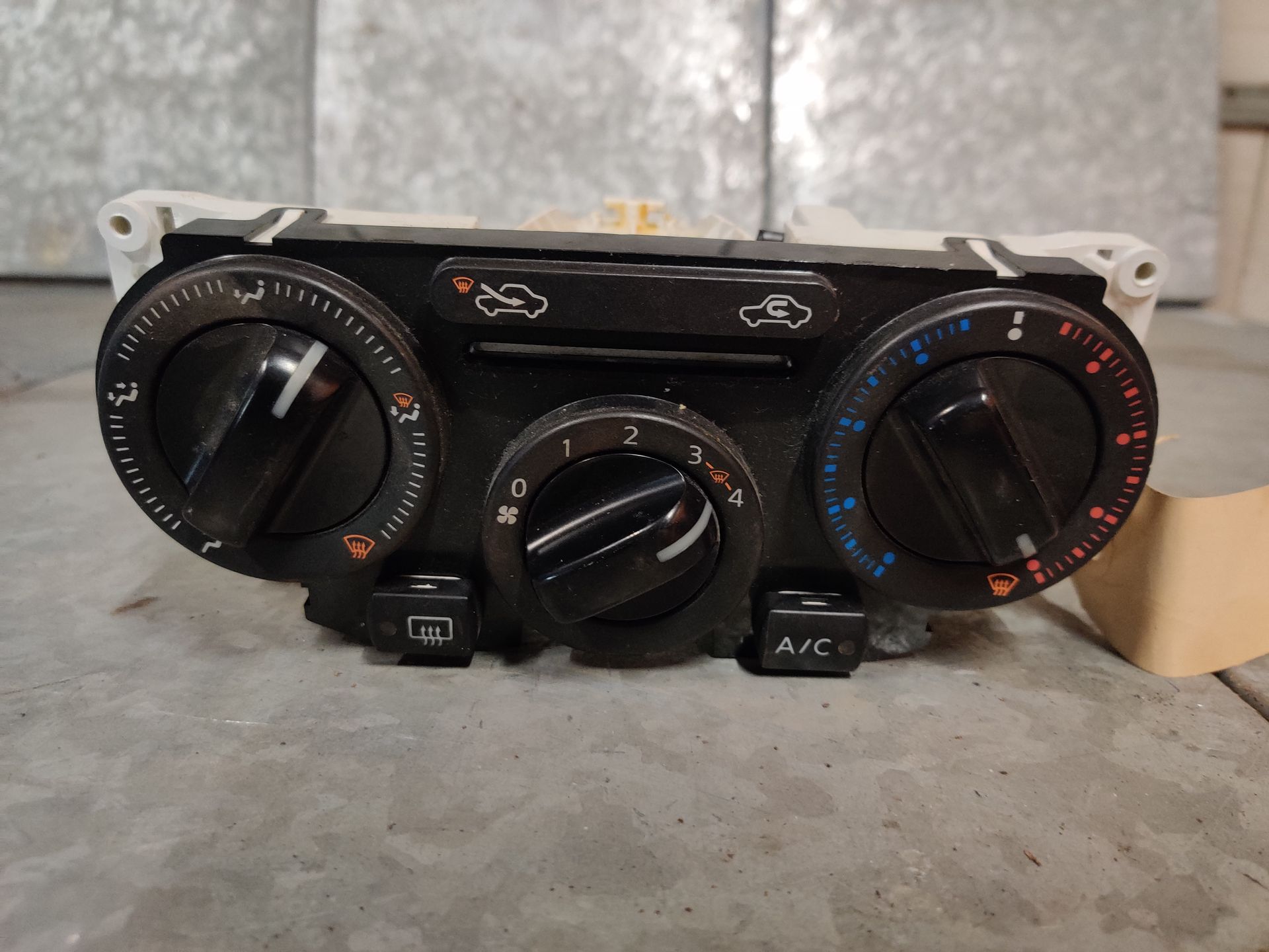 Nissan Note schakelaars bij stegemancarparts.nl