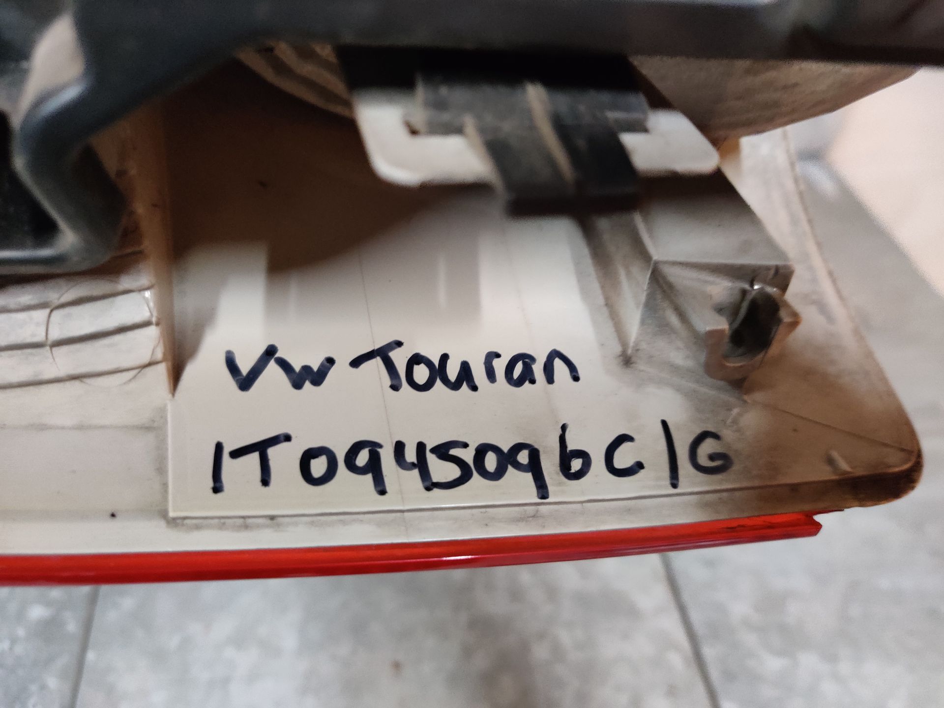 Volkswagen Touran achterlichten bij stegemancarparts.nl