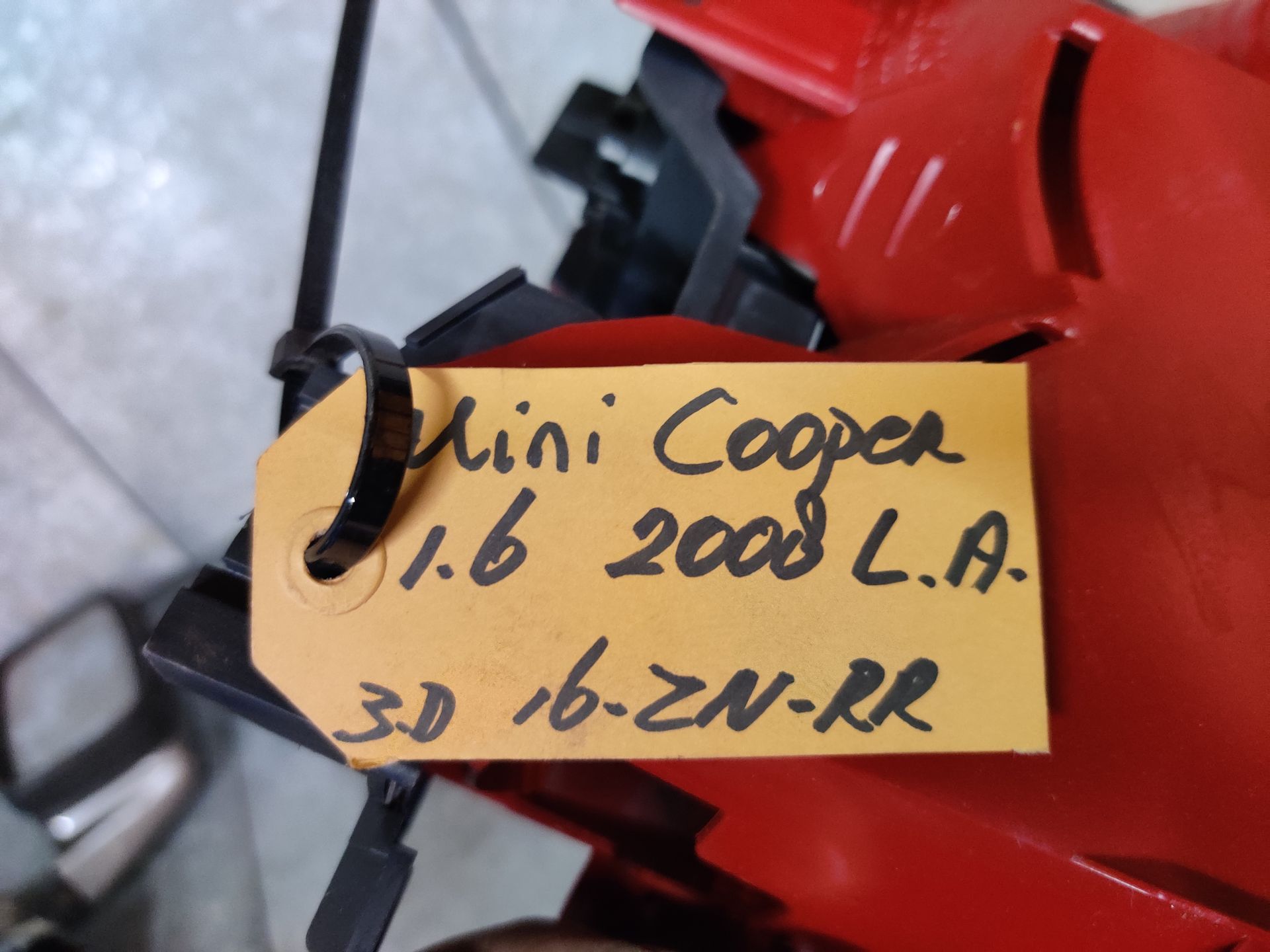 Mini Cooper achterlichten bij Stegeman Carparts op voorraad.