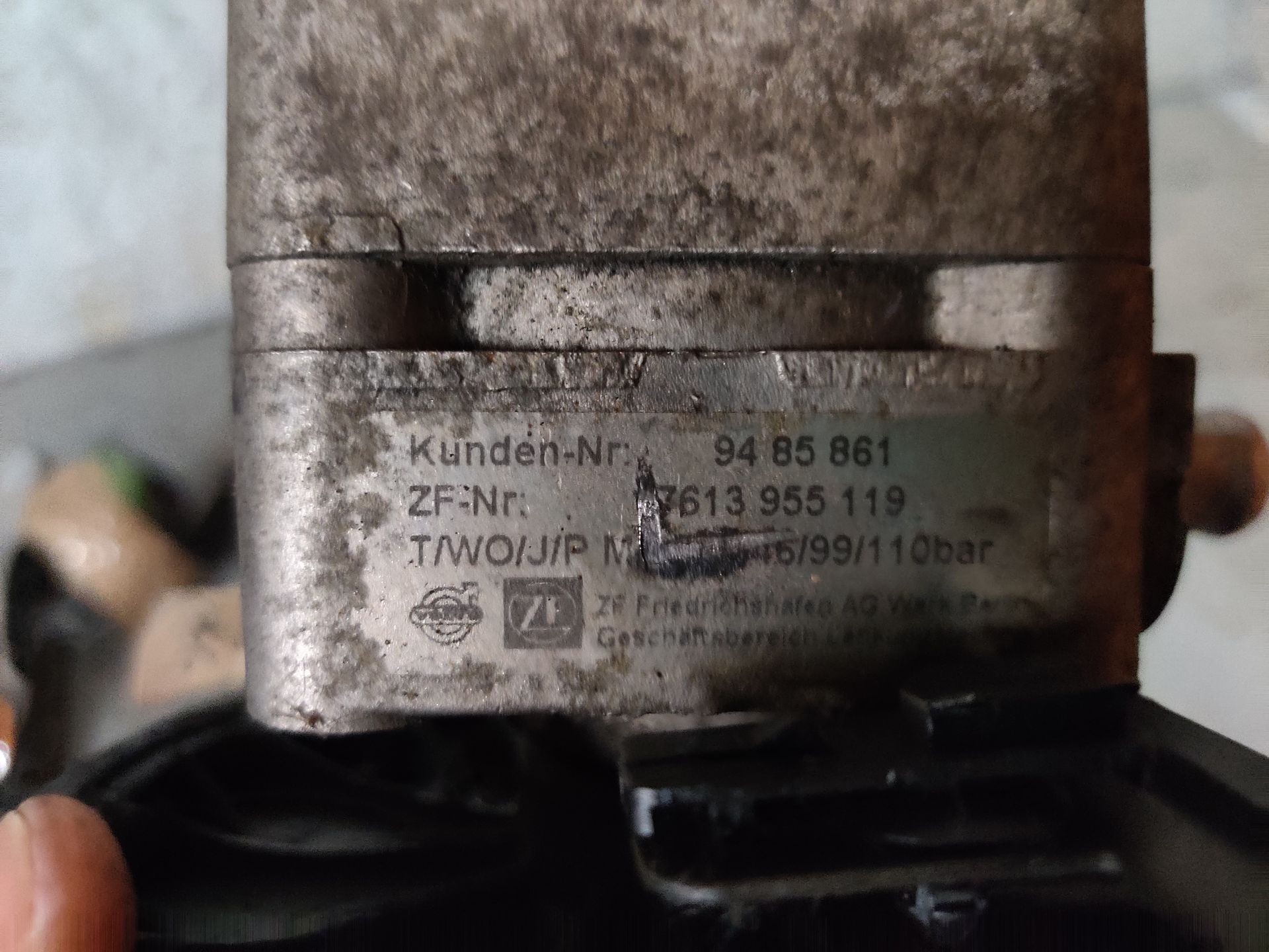 V70 stuurbekrachtiging bij Stegeman Autosloperij