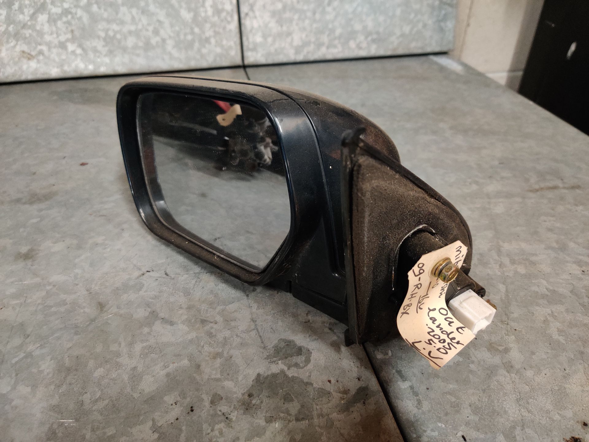 Mitsubishi Outlander spiegels bij www.stegemancarparts.nl