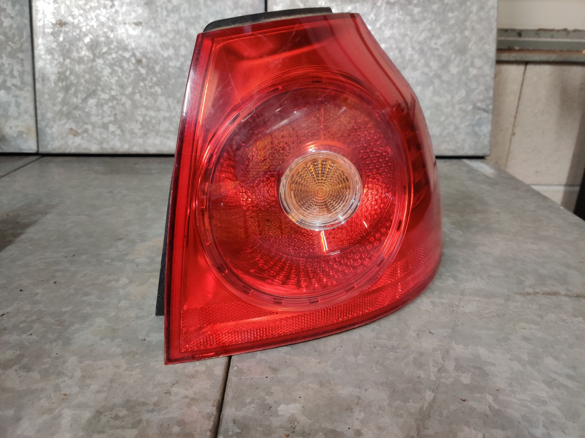 VW Golf 5 bij Stegeman Car Parts, www.stegemancarparts.nl
