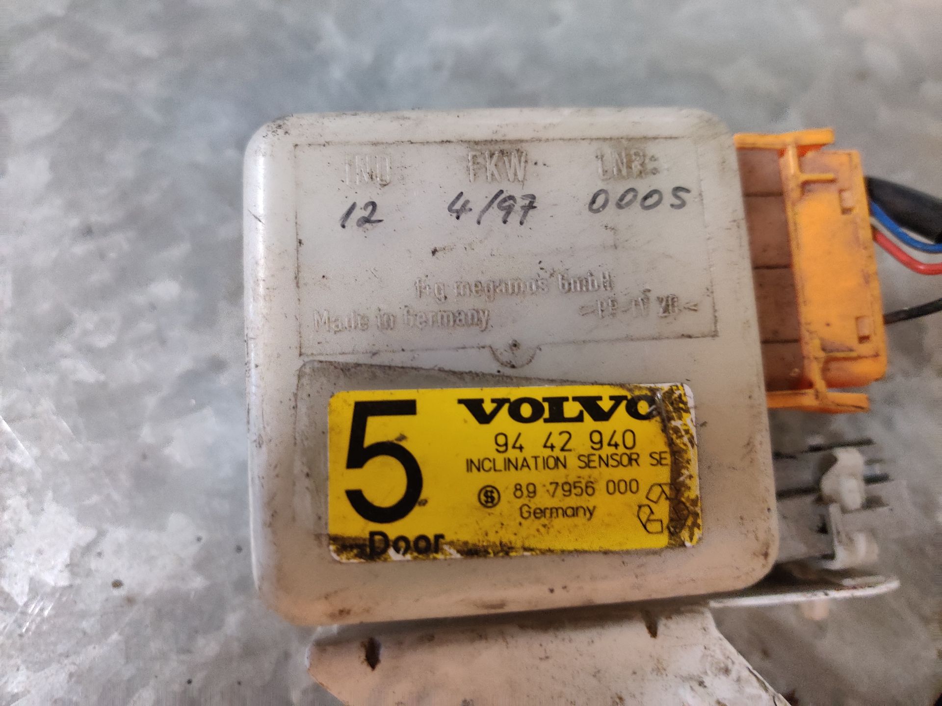 Volvo V70 hellingsensor onderdelen bij Stegeman Autosloperij, ruime voorraad.