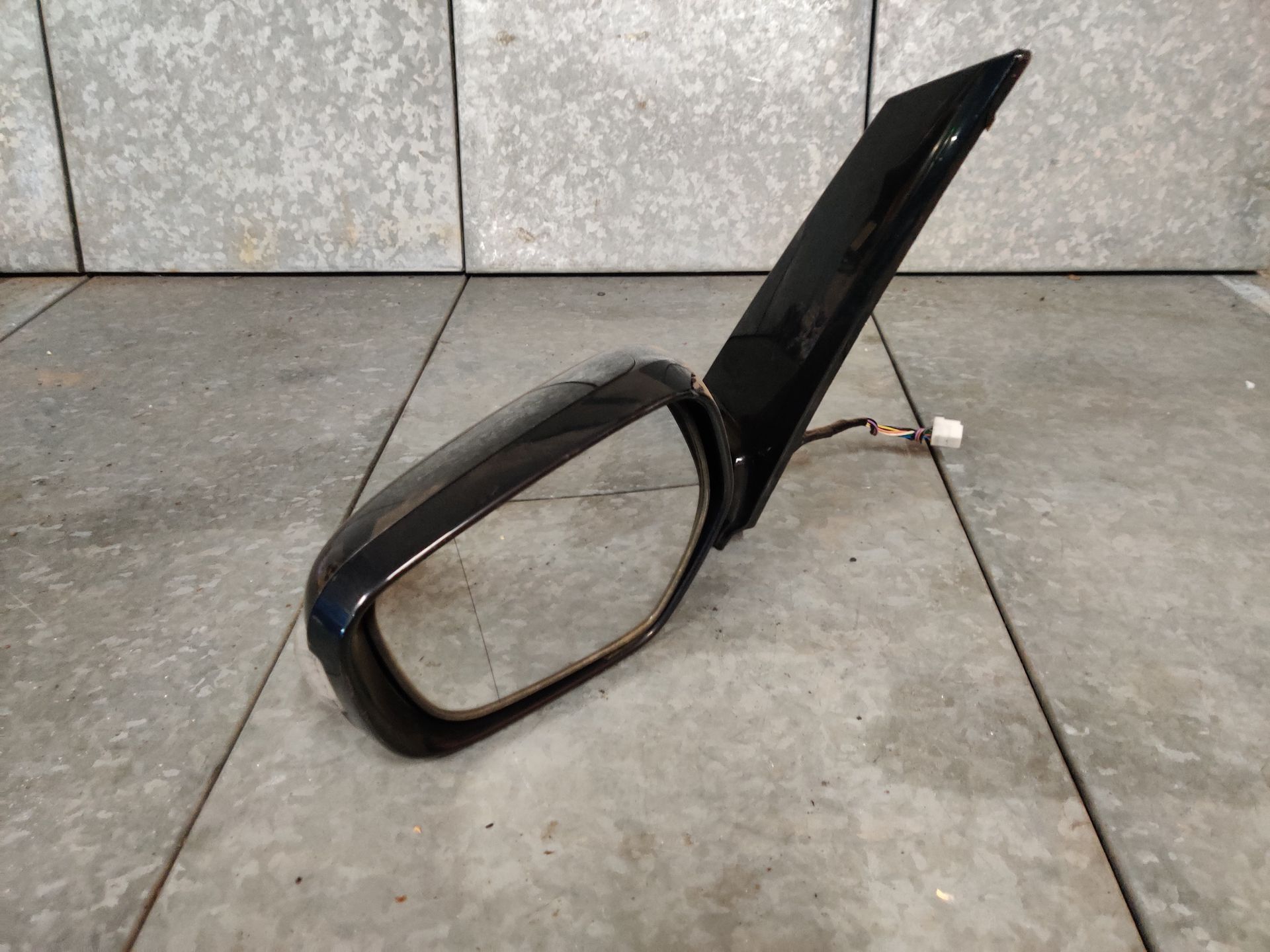 Mitsubishi Grandis spiegel bij  Stegeman carparts in Exel.