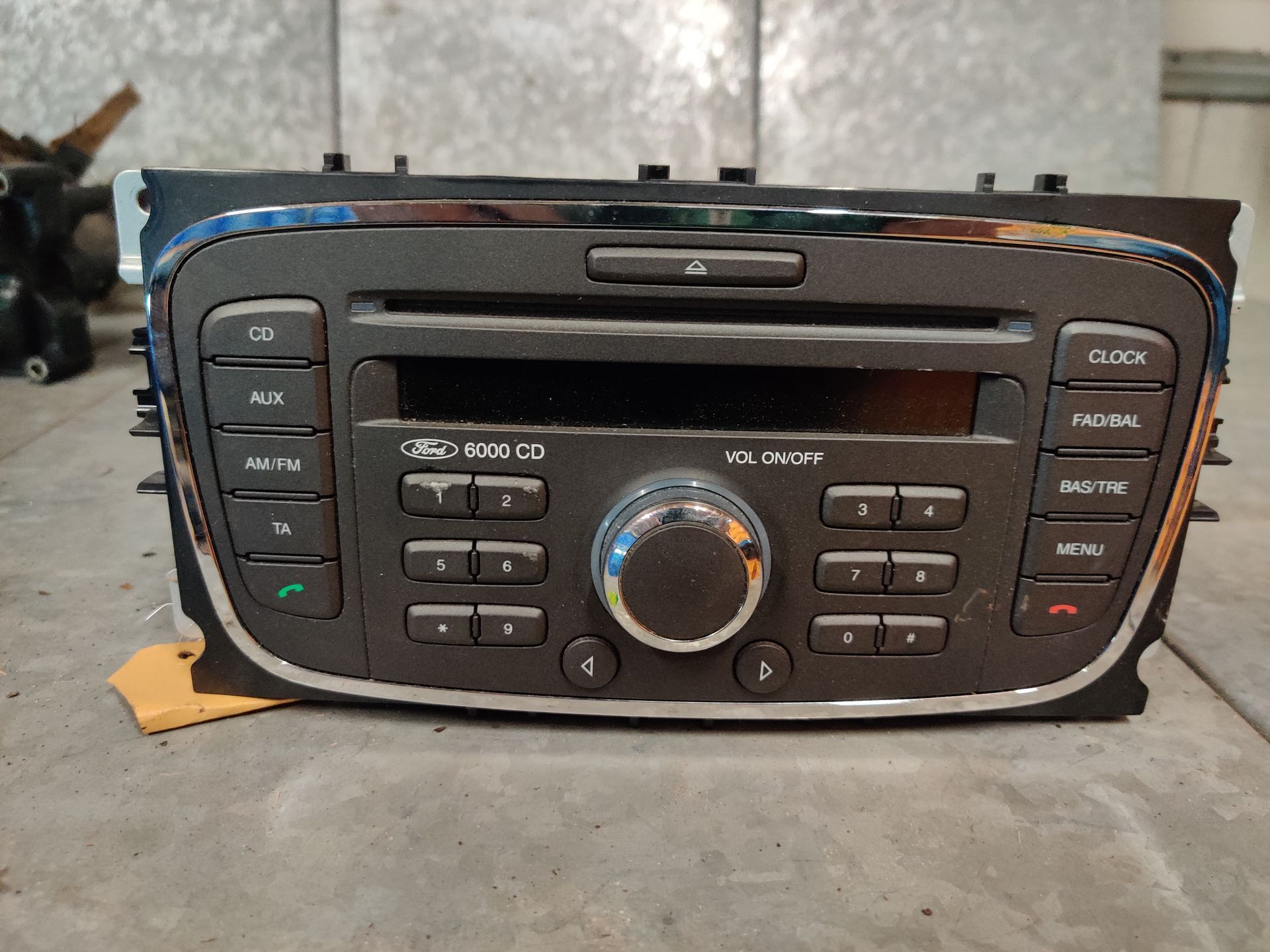 Ford Focus radio CD speler bij Stegeman Carparts www.stegemancarparts.nl