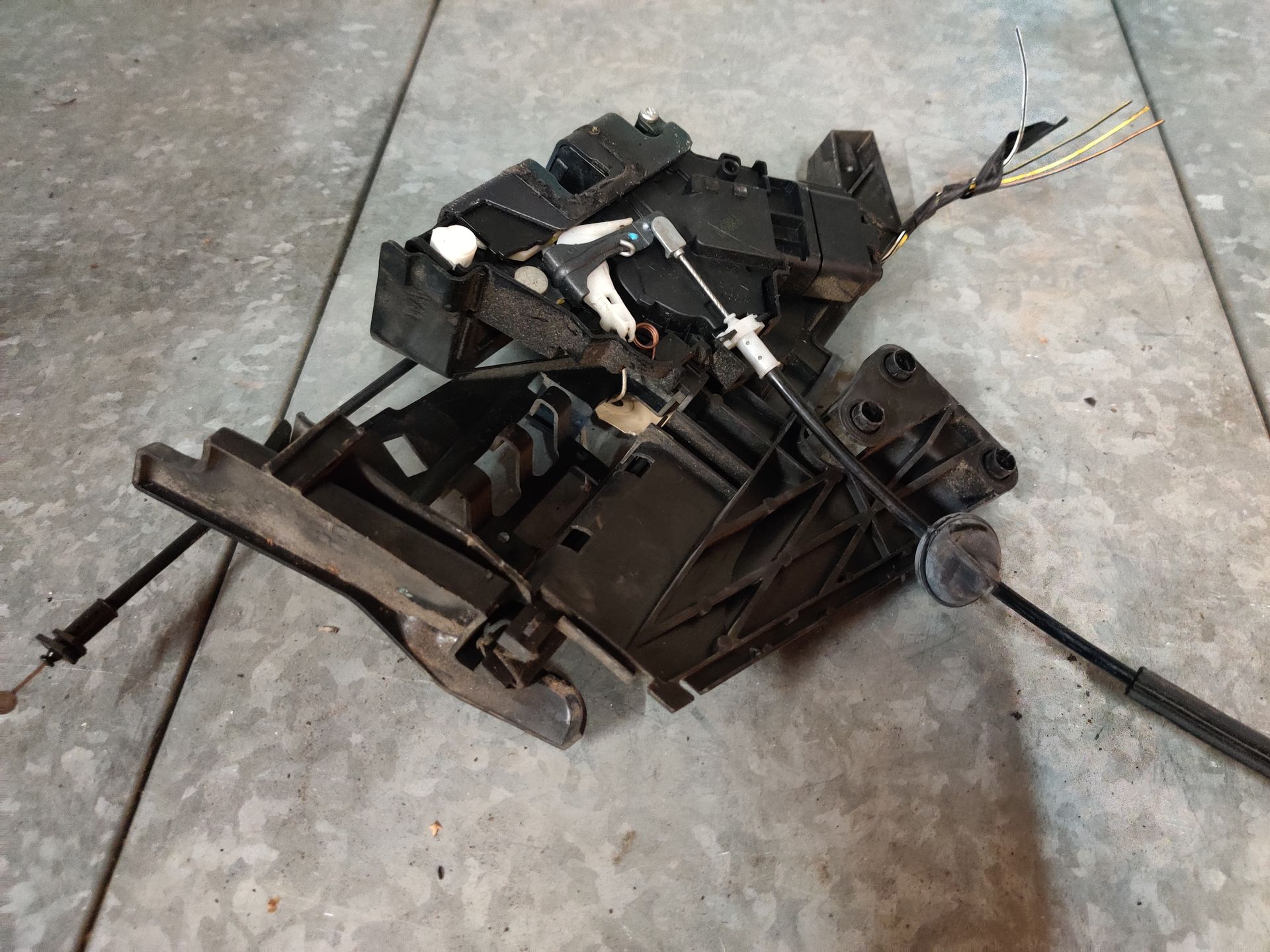 Gebruikte auto onderdelen voor lage prijzen bij www.stegemanautosloperij.nl