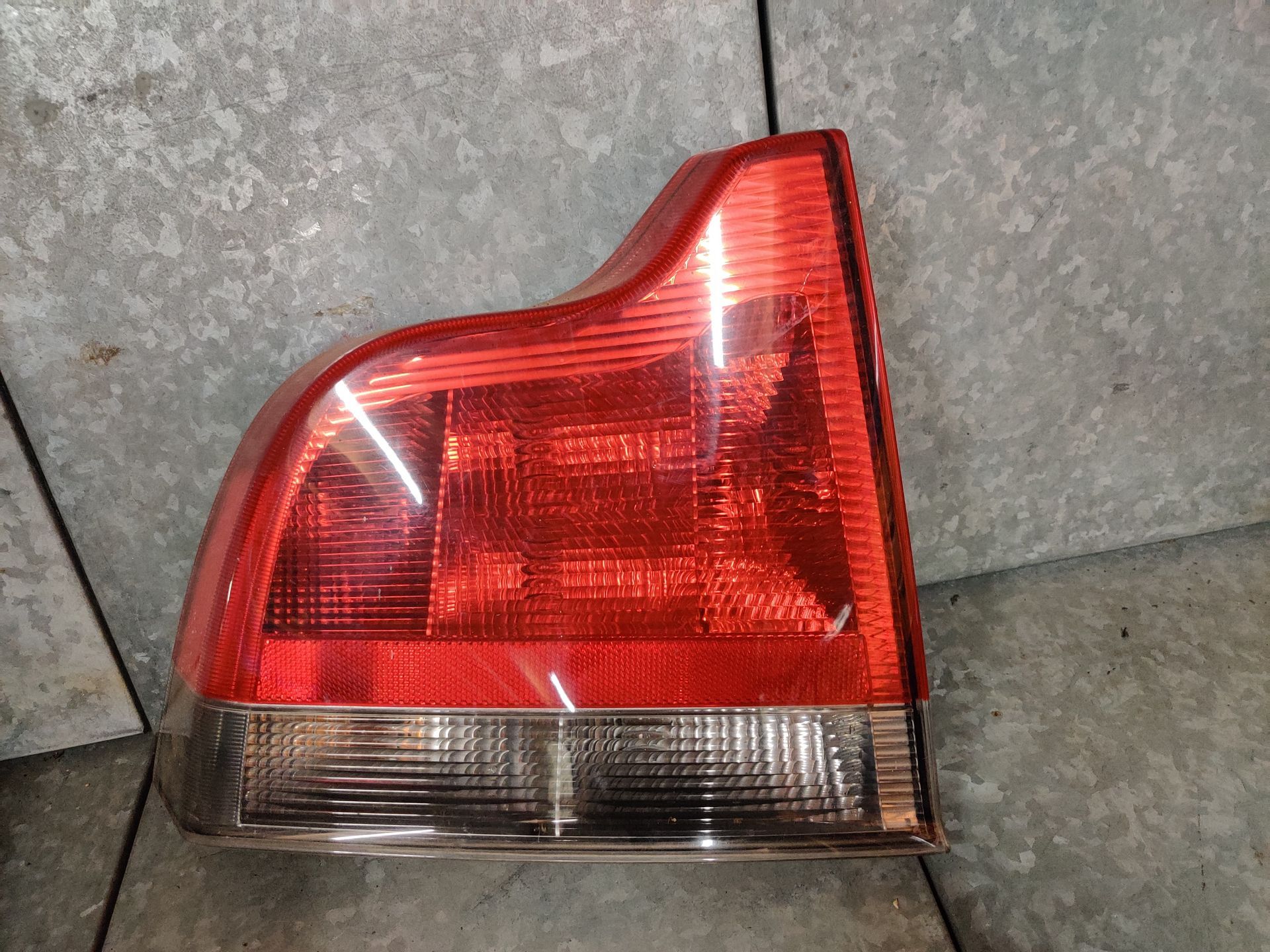 Gebruikte auto onderdelen voor lage prijzen bij www.stegemanautosloperij.nl
