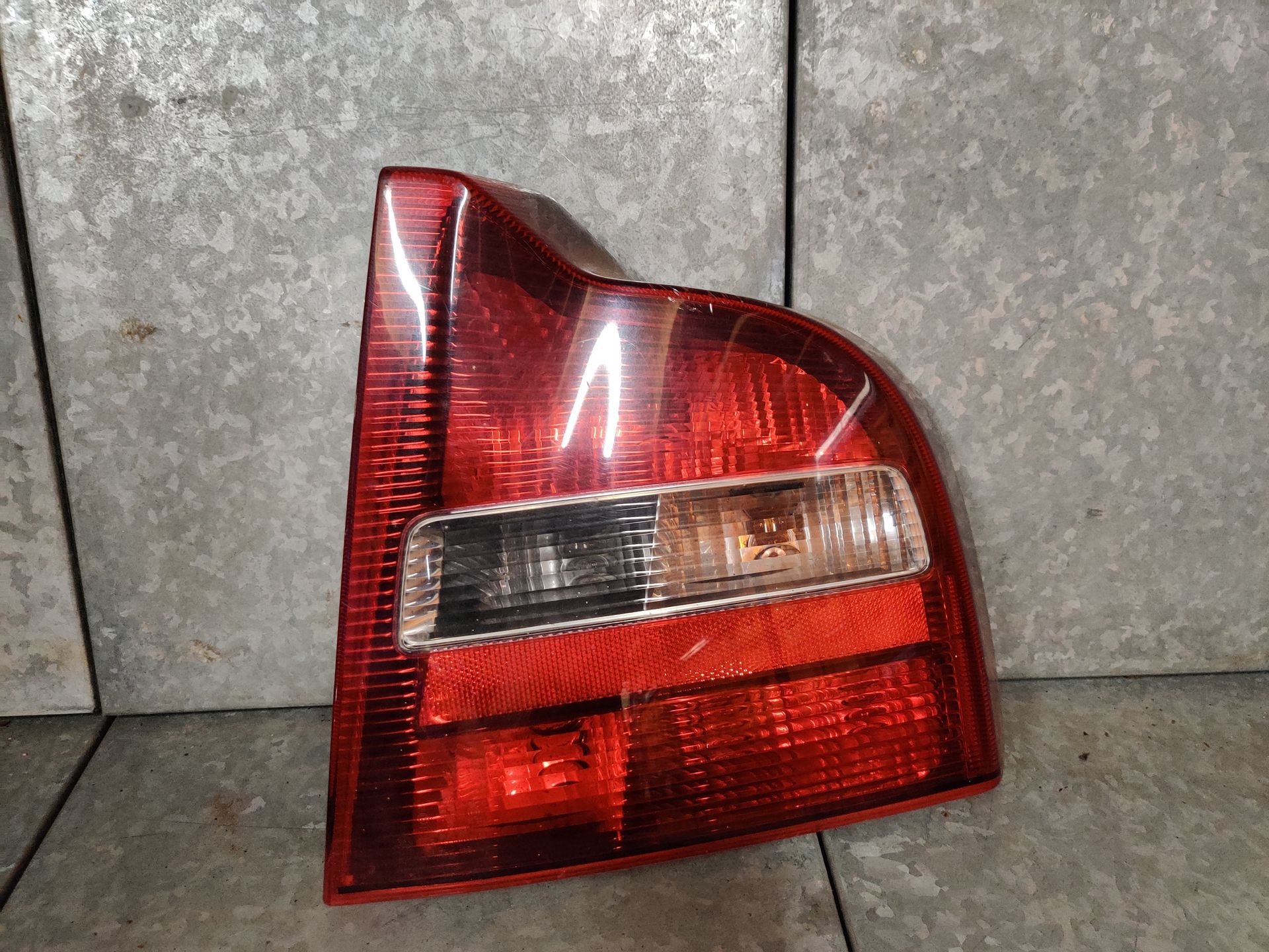Gebruikte auto onderdelen voor lage prijzen bij www.stegemanautosloperij.nl