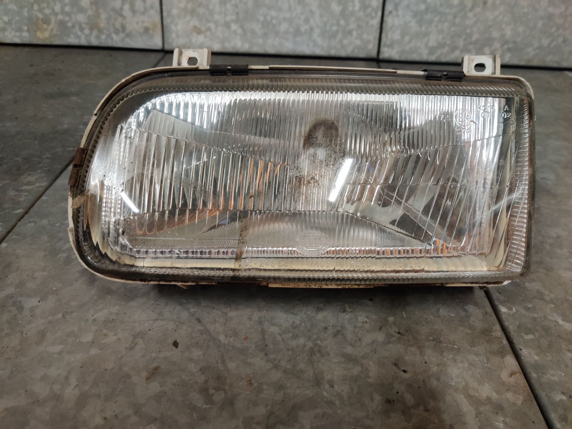 www.stegemancarparts.nl voor al uw koplampen, katalysatoren, kilometertellers en veel meer.